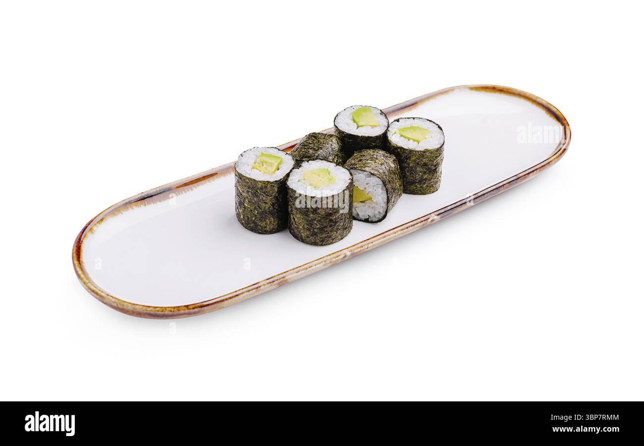 Cibo, Un piatto presenta sushi roll ordinati e ripieni di ingredienti freschi, evidenziando l'arte della cucina giapponese. I rulli sono presenti Foto Stock