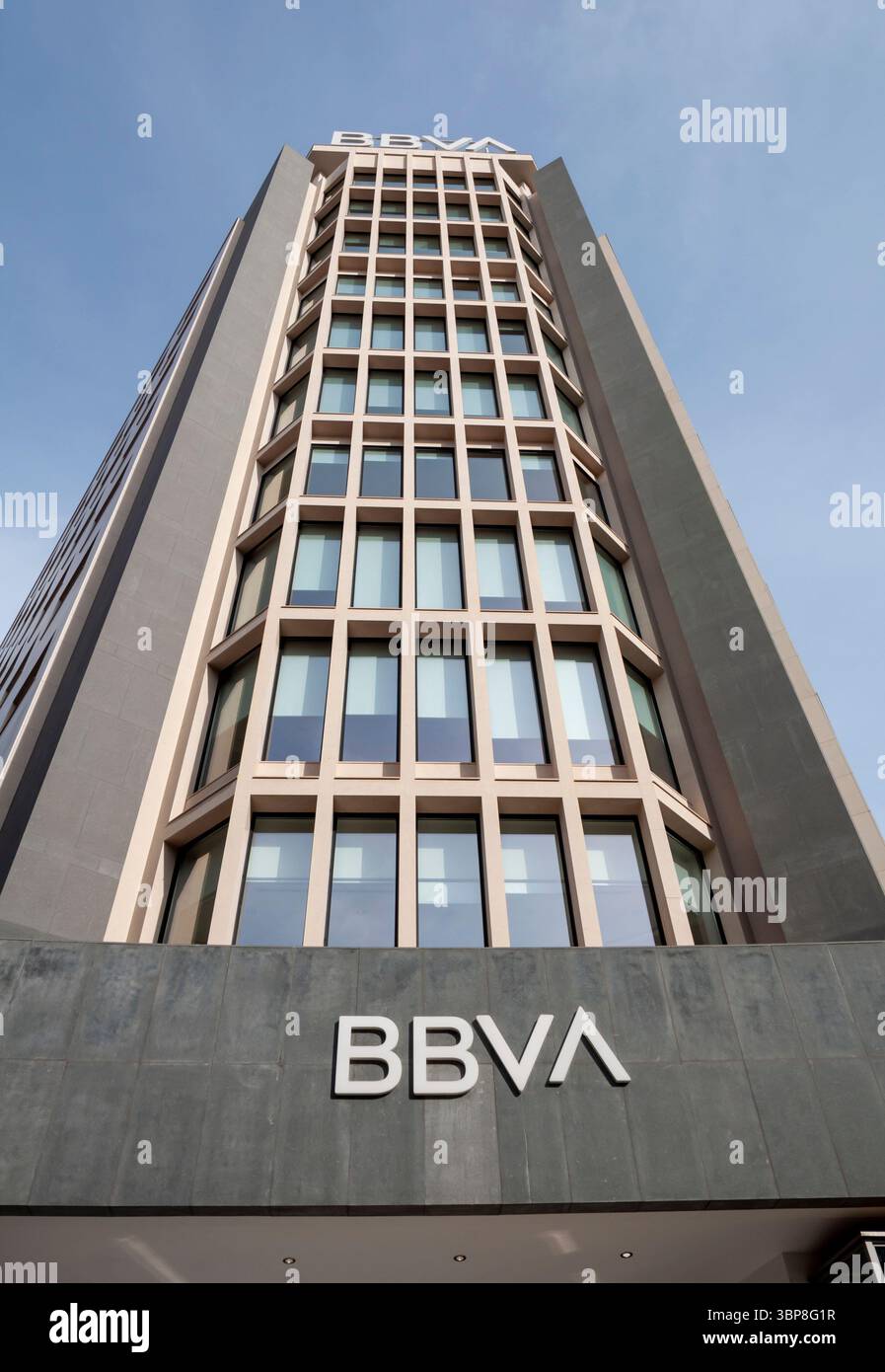 Facciata della sede territoriale della Banca BBVA nel centro di Valencia, Comunità Valenciana, Spagna Foto Stock