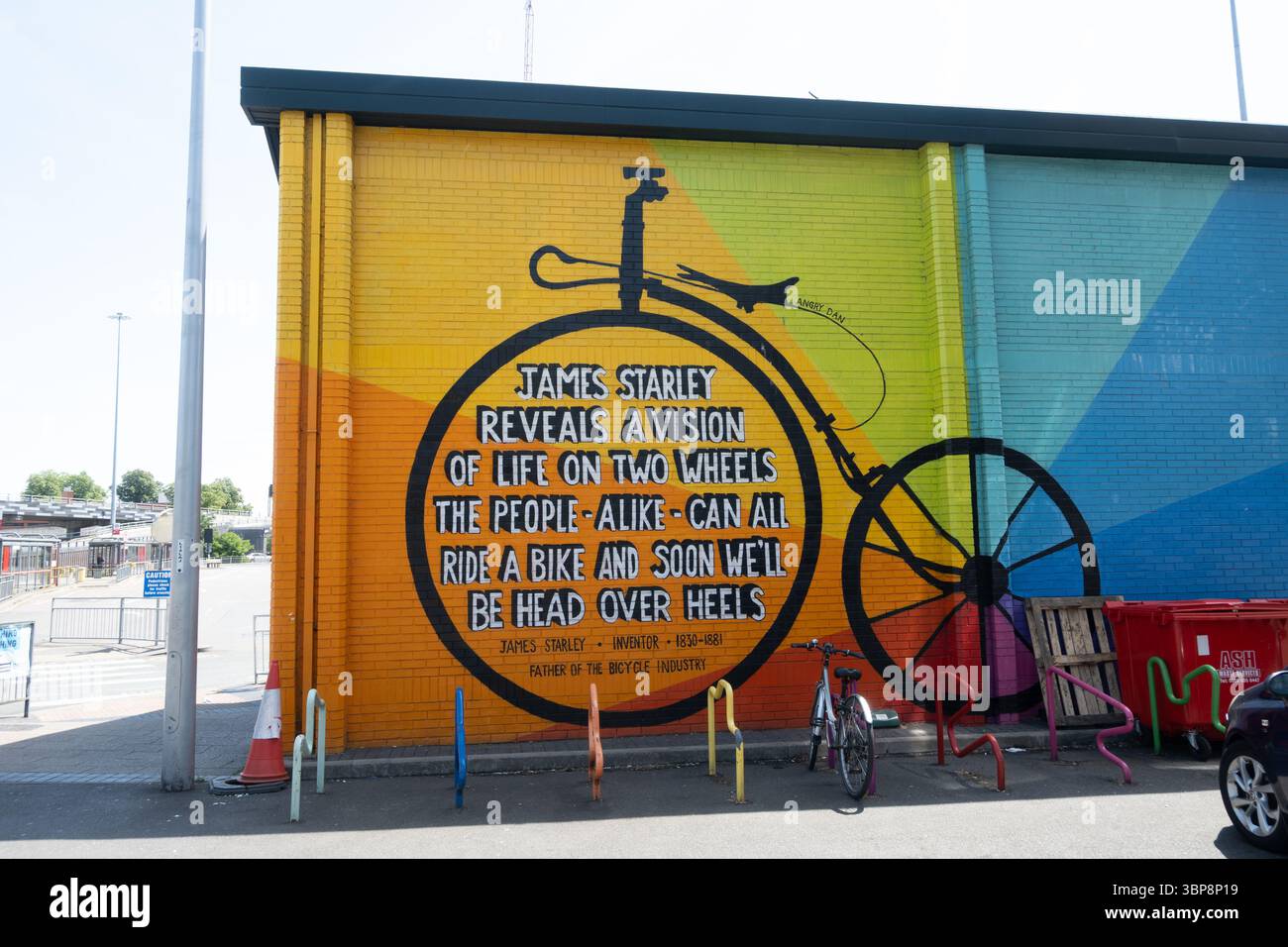 Murale James Starley, centro di Coventry, West Midlands, Inghilterra, Regno Unito Foto Stock