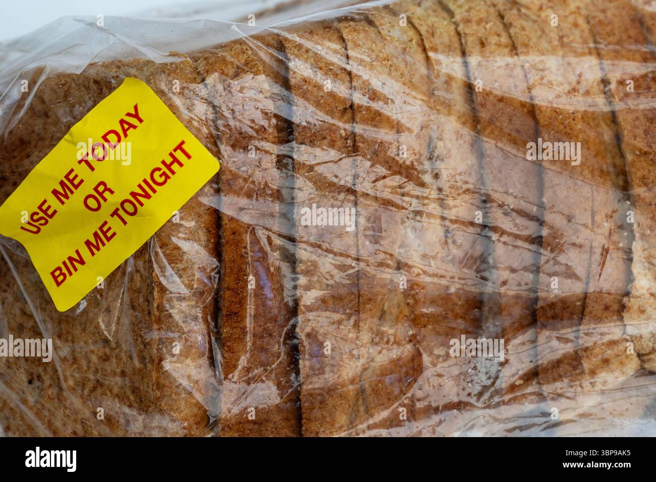 Usatemi oggi o infilatemi l'adesivo del cibo di stasera Foto Stock