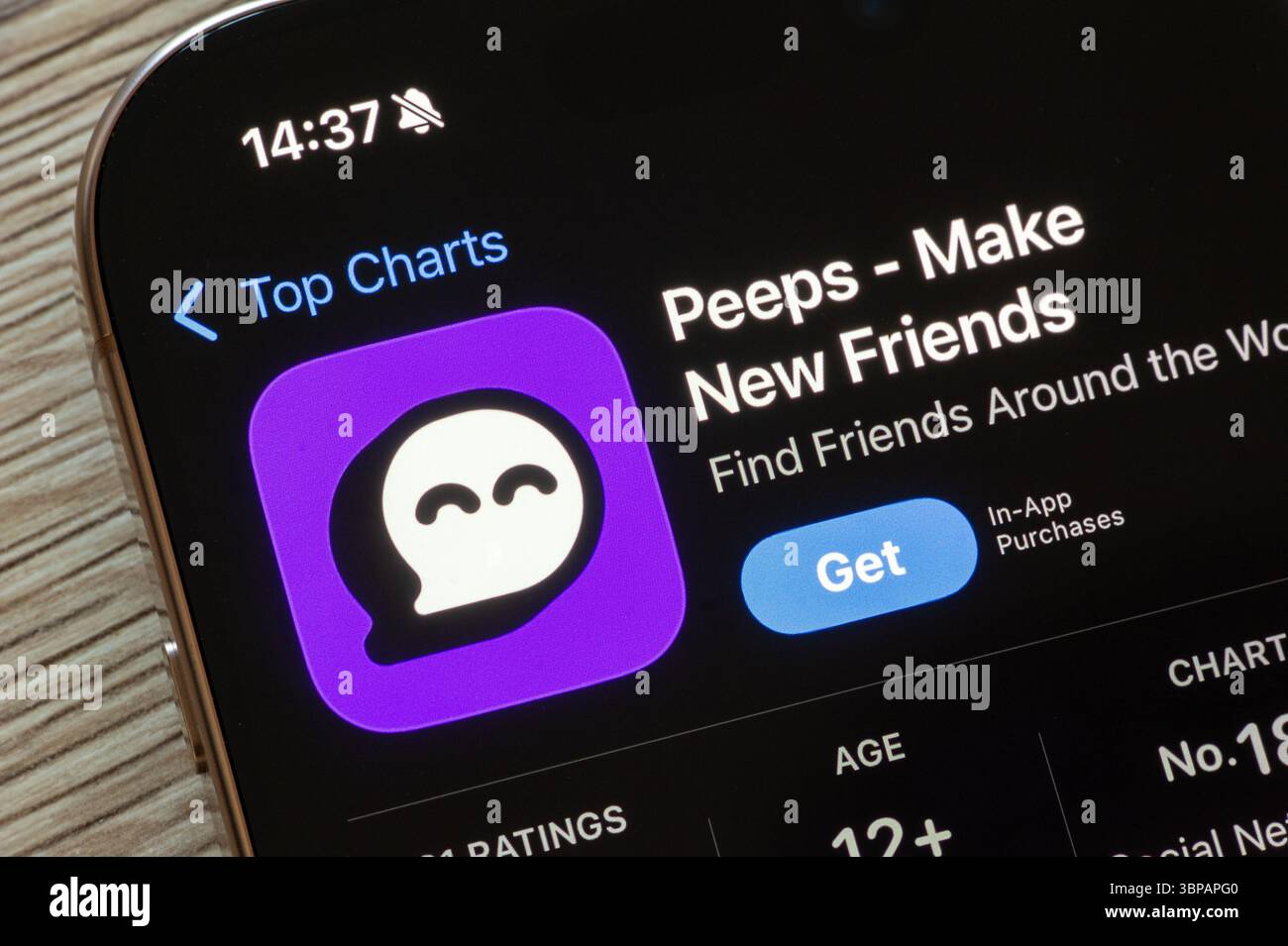 Ostrava, Cechia - 23 novembre 2024: App store Apple con applicazione mobile per social network Peeps Make New Friends Foto Stock