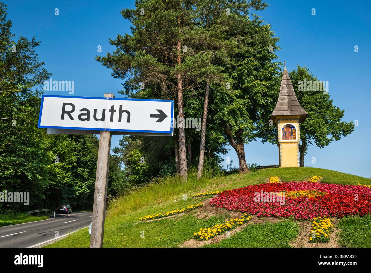 Santuario lungo la strada in via Höflein (L97) vicino al villaggio di Rauth, a ovest della città di Viktring, area di Wörther SEE (lago Wörth), Alpi calcaree meridionali, vicino a Klagenfurt, Carinzia, Austria Foto Stock