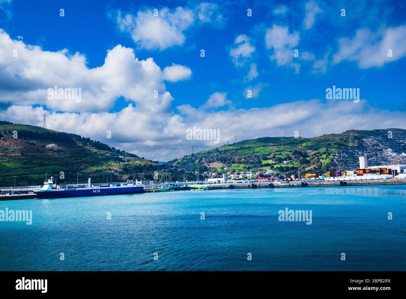 Lasciando il porto di Bilbao sulla tratta Bilbao per Portsmouth Brittany traghetto passeggeri Foto Stock