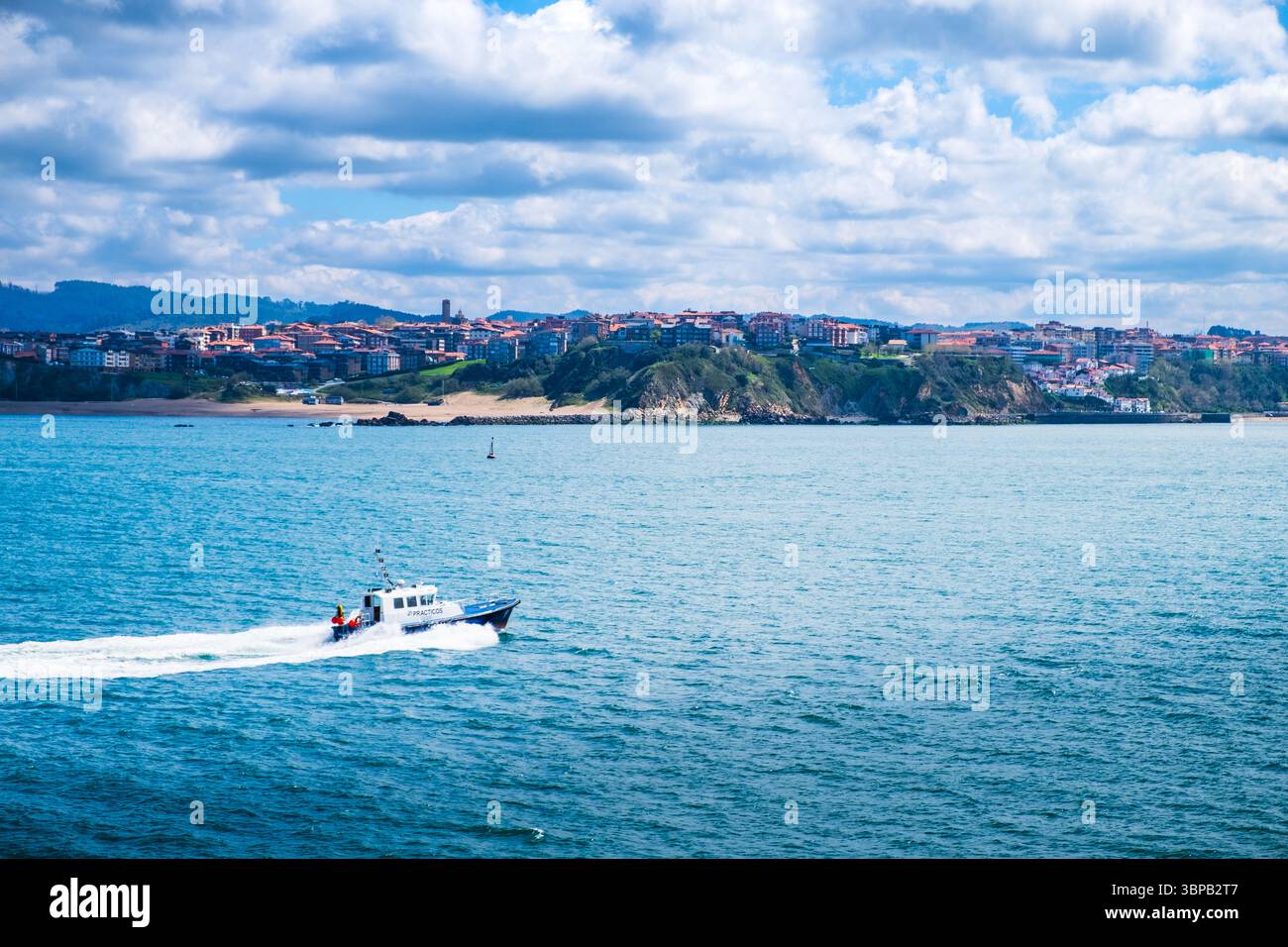 Lasciando il porto di Bilbao sulla tratta Bilbao per Portsmouth Brittany traghetto passeggeri Foto Stock
