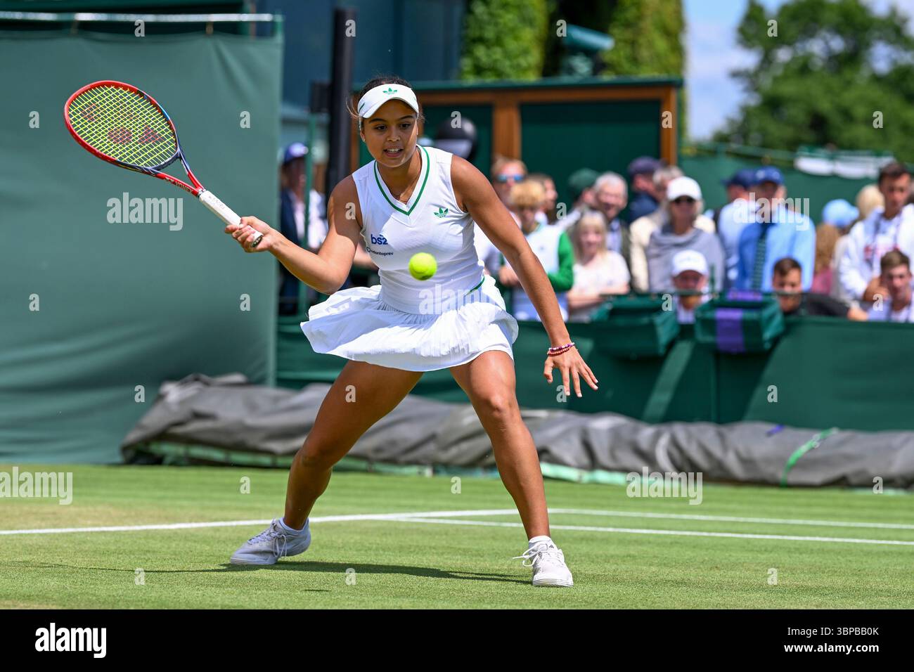 Londra, Regno Unito. 7 luglio 2025. Nauhany Vitoria Leme da Silva durante la sua partita di tennis femminile del secondo turno di Wimbledon 2025 contro Jana Kovackova all'All England Tennis Club di Londra, Inghilterra (Richard Callis/Sports Press Photo/SPP) crediti: SPP Sport Press Photo. /Alamy Live News Foto Stock