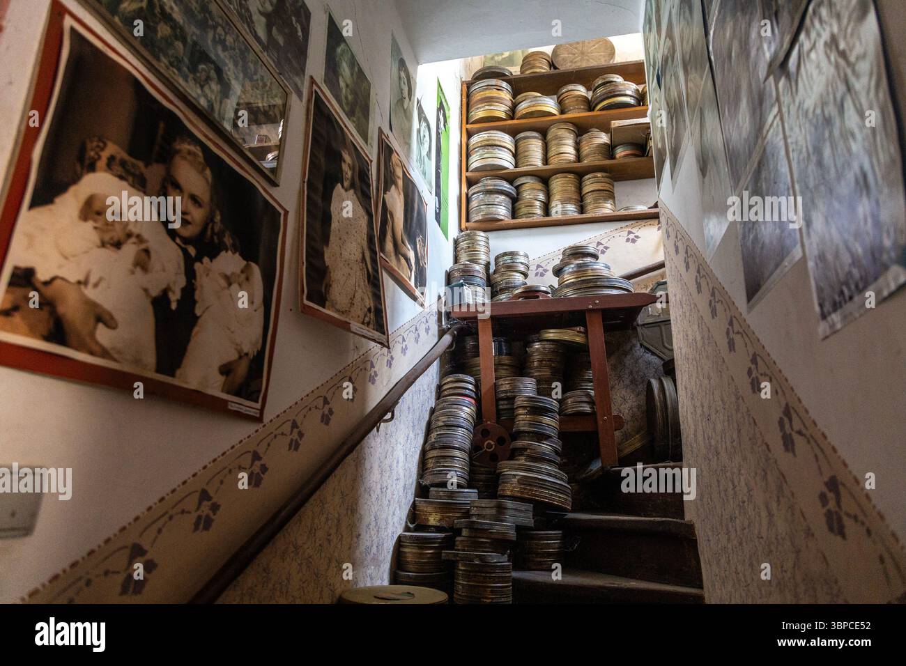 Ex casa di Josef Kazda, storico del cinema e collezionista che nascondeva film cecoslovacchi, Golden Lane, Castello di Praga, Praga, Repubblica Ceca Foto Stock