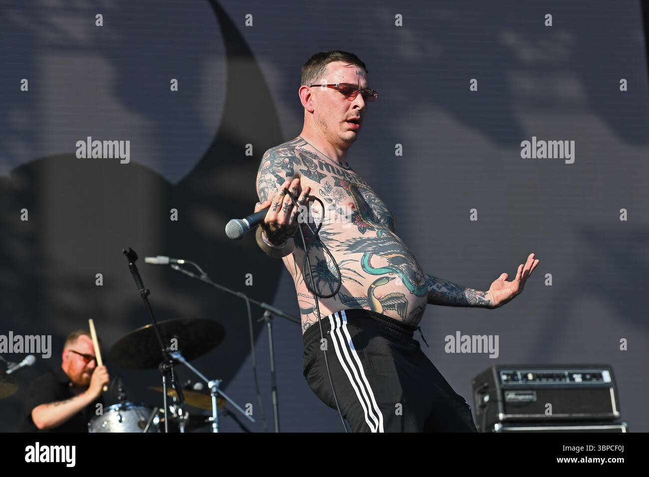 LONDRA, INGHILTERRA - MAGGIO 27: Sebastian Murphy di "Viagra Boys" che si esibisce al Wide Awake Festival, Brockwell Park, Brixton il 27 maggio 2023 a Londra, Inghilterra.CAP/Mar ©Mar/Capital Pictures Foto Stock