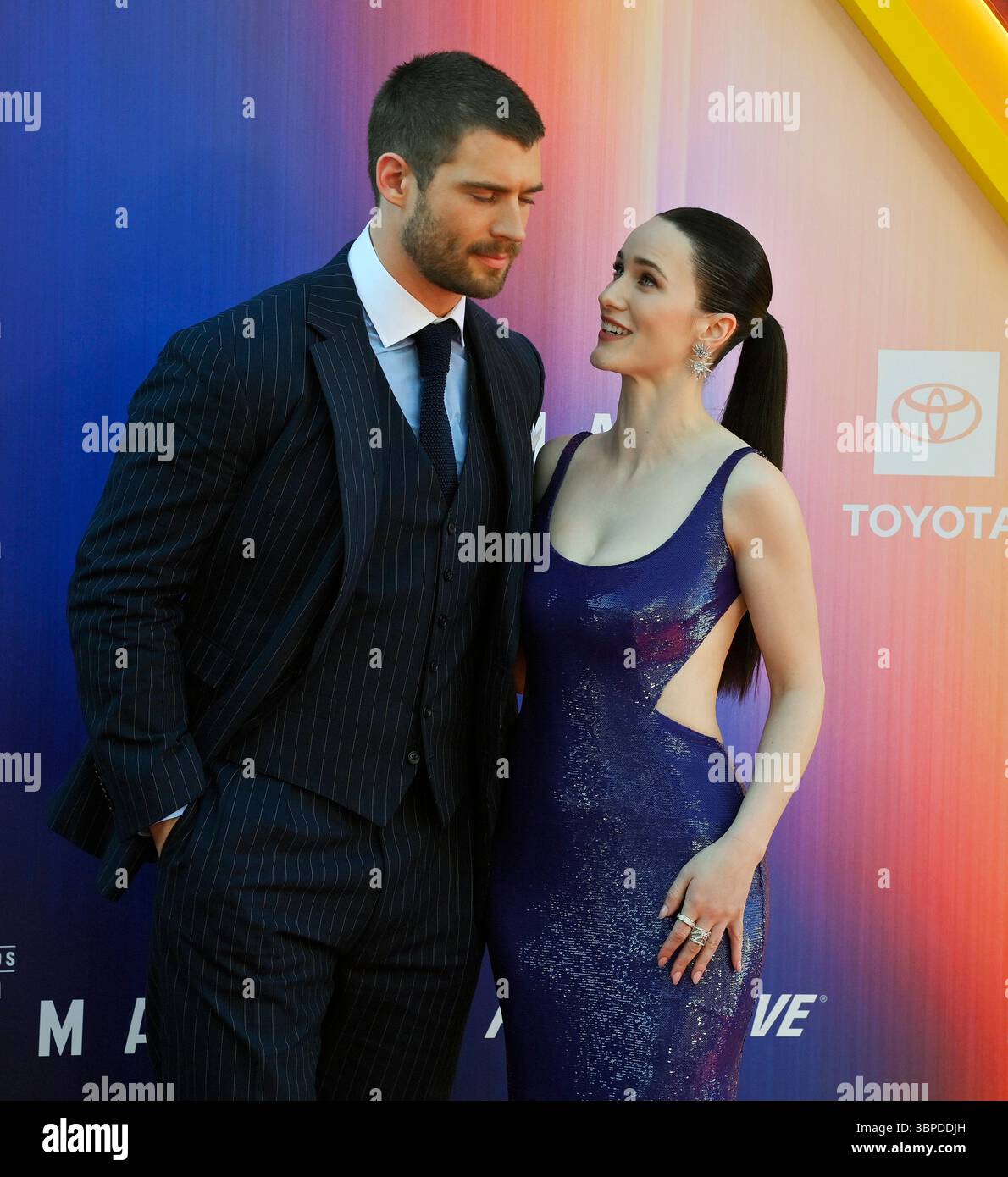 I membri del cast David Corenswet (L) e Rachel Brosnahan assistono alla prima del film di fantascienza "Superman" al TCL Chinese Theatre nella sezione di Hollywood di Los Angeles lunedì 7 luglio 2025. Storia: Superman deve riconciliare la sua eredità aliena kryptoniana con la sua educazione umana come reporter Clark Kent. Come incarnazione della verità, della giustizia e del modo umano si ritrova presto in un mondo che li considera antiquati. Superman deve riconciliare la sua eredità aliena kryptoniana con la sua educazione umana come reporter Clark Kent. Come incarnazione della verità, della giustizia e della wa umana Foto Stock