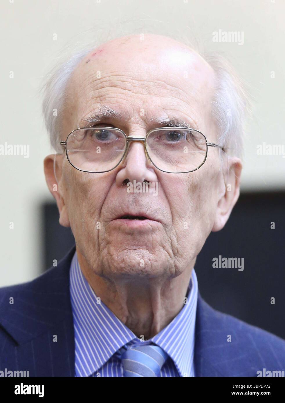 Foto del file datata 25/04/17, di Lord Tebbit che parlò al Palazzo di Westminster a Londra al lancio di una campagna per raccogliere fondi per portare un caso contro John Downey, "capo sospettato" nell'attentato dell'IRA a Hyde Park nel 1982. Lord Norman Tebbit è morto "pacificamente a Hom" all'età di 94 anni, ha detto suo figlio William. Data di pubblicazione: Martedì 8 luglio 2025. Foto Stock