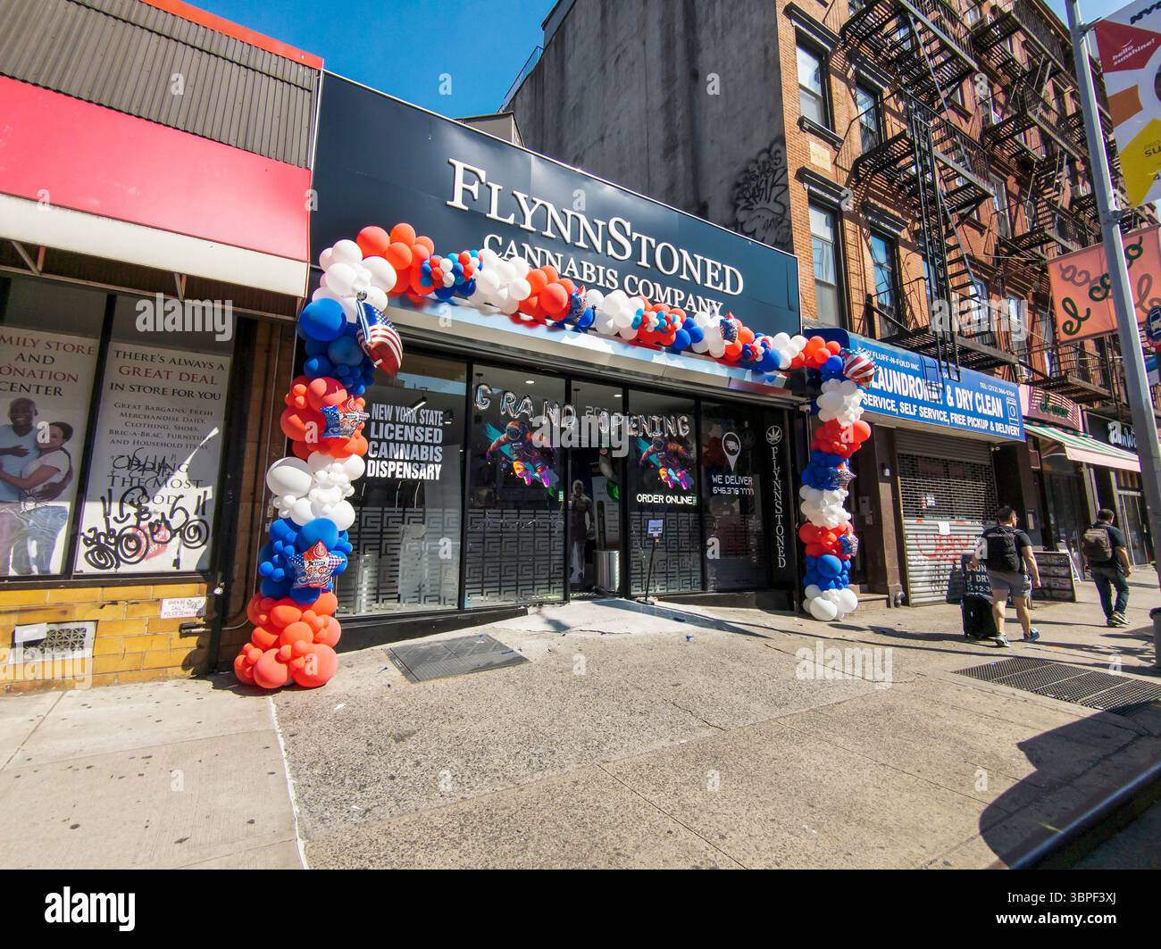 Il negozio di cannabis FlynnStoned apre a Chelsea, New York, visto venerdì 4 luglio 2025. ( © Richard B. Levine) Foto Stock