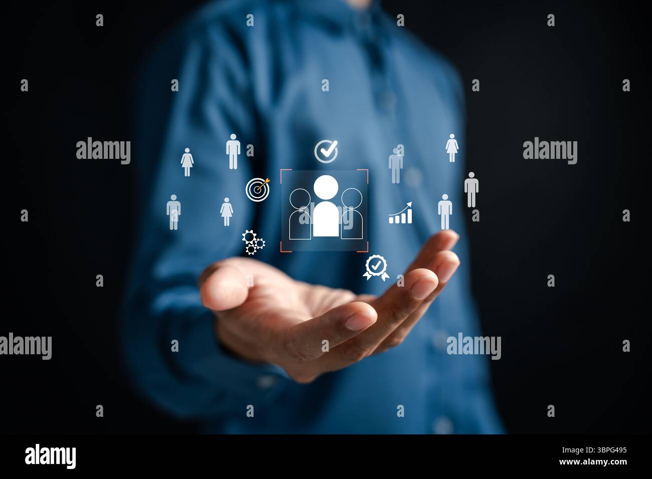 Targeting dei clienti, coinvolgimento e creazione di fiducia con la strategia di marketing digitale e il pubblico Foto Stock