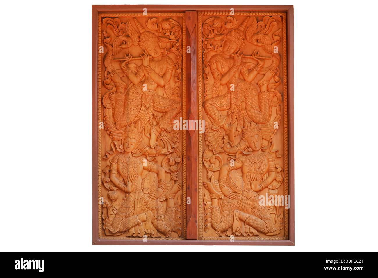 Art Angel misic che intagliano porte in legno per decorare l'interno del tempio buddista Foto Stock