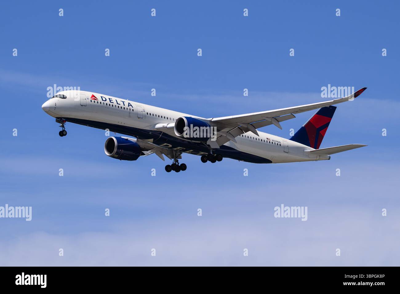 SeaTac, WA, USA - 2 luglio 2025;Delta Air Lines Airbus A350, registrazione atterraggio a reazione passeggeri N509DN Foto Stock
