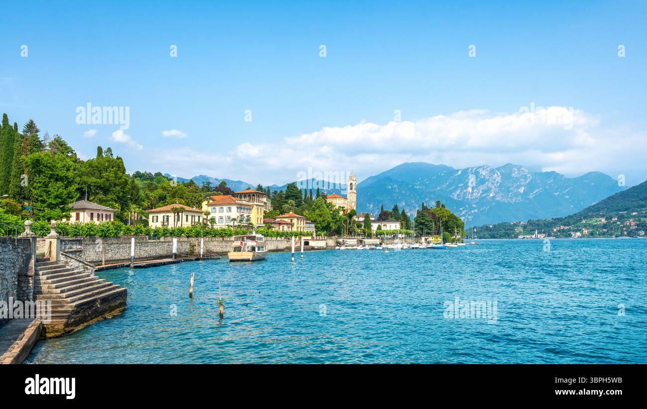 Tremezzo Tremezzina sul Lago di Como. Villaggio italiano sul lago, vista panoramica sul lago e scalinate. Provincia di Como, regione Lombardia, Italia, Europa. Foto Stock