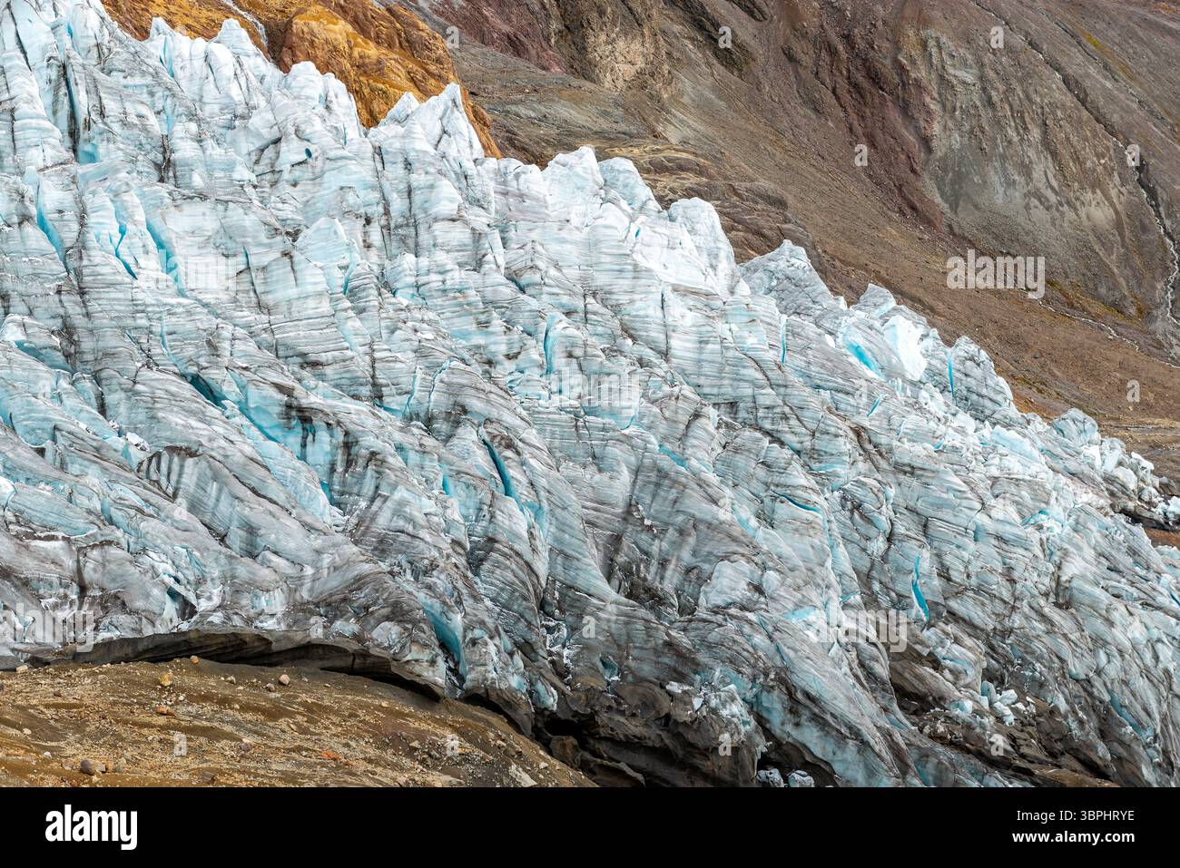 Ghiacciaio da vicino del vulcano Cayambe, della catena montuosa delle Ande, Ecuador. Foto Stock