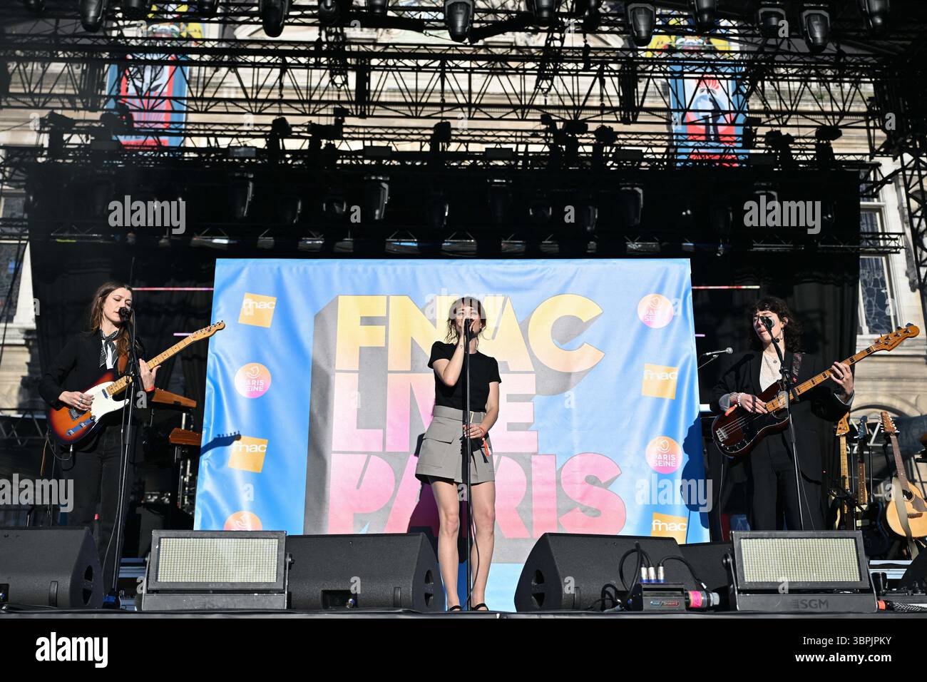 Parigi, Francia. 3 luglio 2025. Savanah si esibisce durante il Fnac Live 2025 Festival a Parigi, Francia, il 3 luglio 2025. Foto di Christophe Meng/ABACAPRESS.COM credito: Abaca Press/Alamy Live News Foto Stock