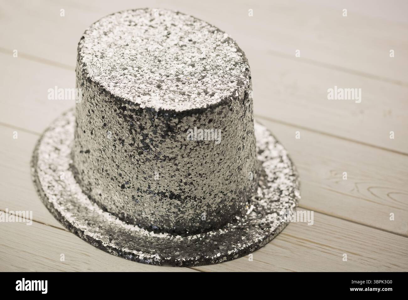 Cappello da festa glitterato d'argento Foto Stock