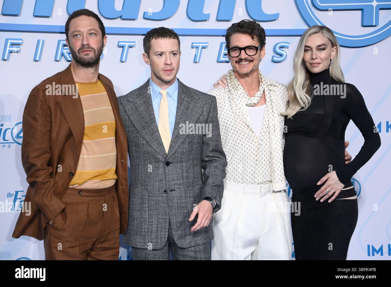 Ebon Moss-Bachrach, Joseph Quinn, Pedro Pascal e Vanessa Kirby beim fan Event zum Kinofilm "i fantastici quattro: Primi passi" nel Das Center. Berlino, 08.07.2025 Foto Stock