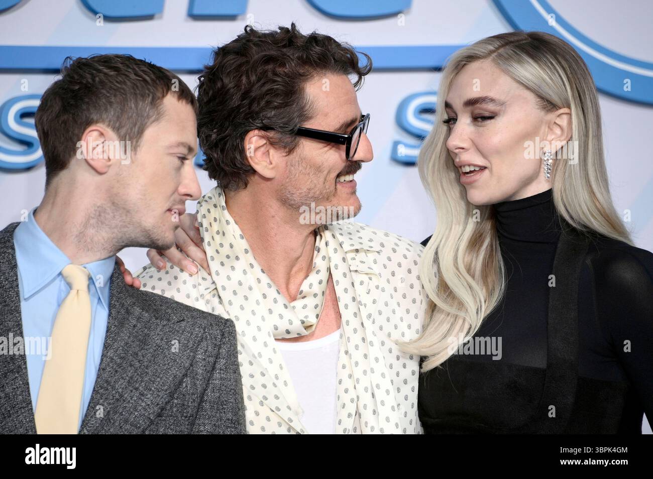 Joseph Quinn, Pedro Pascal e Vanessa Kirby beim fan Event zum Kinofilm 'i fantastici quattro: Primi passi' nel Das Center. Berlino, 08.07.2025 Foto Stock