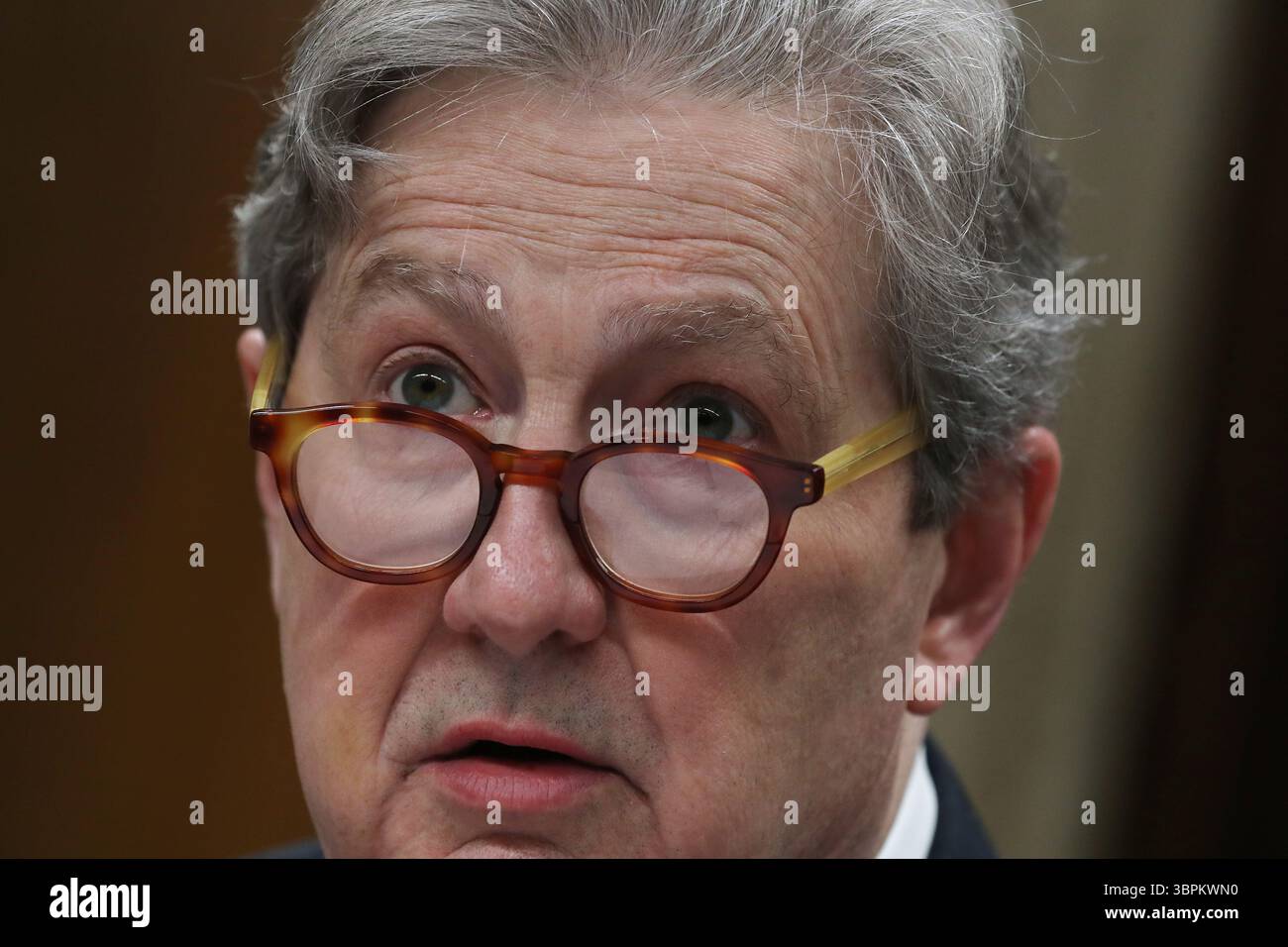 16 giugno 2020, Washington, District of Columbia, USA: Il senatore degli Stati Uniti John Neely Kennedy (repubblicano della Louisiana) parla durante un'audizione della sottocommissione per gli stanziamenti del Senato degli Stati Uniti su Capitol Hill 16 giugno 2020 a Washington, DC. La sottocommissione ha ascoltato la testimonianza di Ajit Pai, presidente della Federal Communications Commission (FCC), sulla supervisione del programma di aste spettro della Federal Communications Commission per l'esercizio fiscale 2021 (immagine di credito: © Chip Somodevilla/CNP via ZUMA Wire) Foto Stock