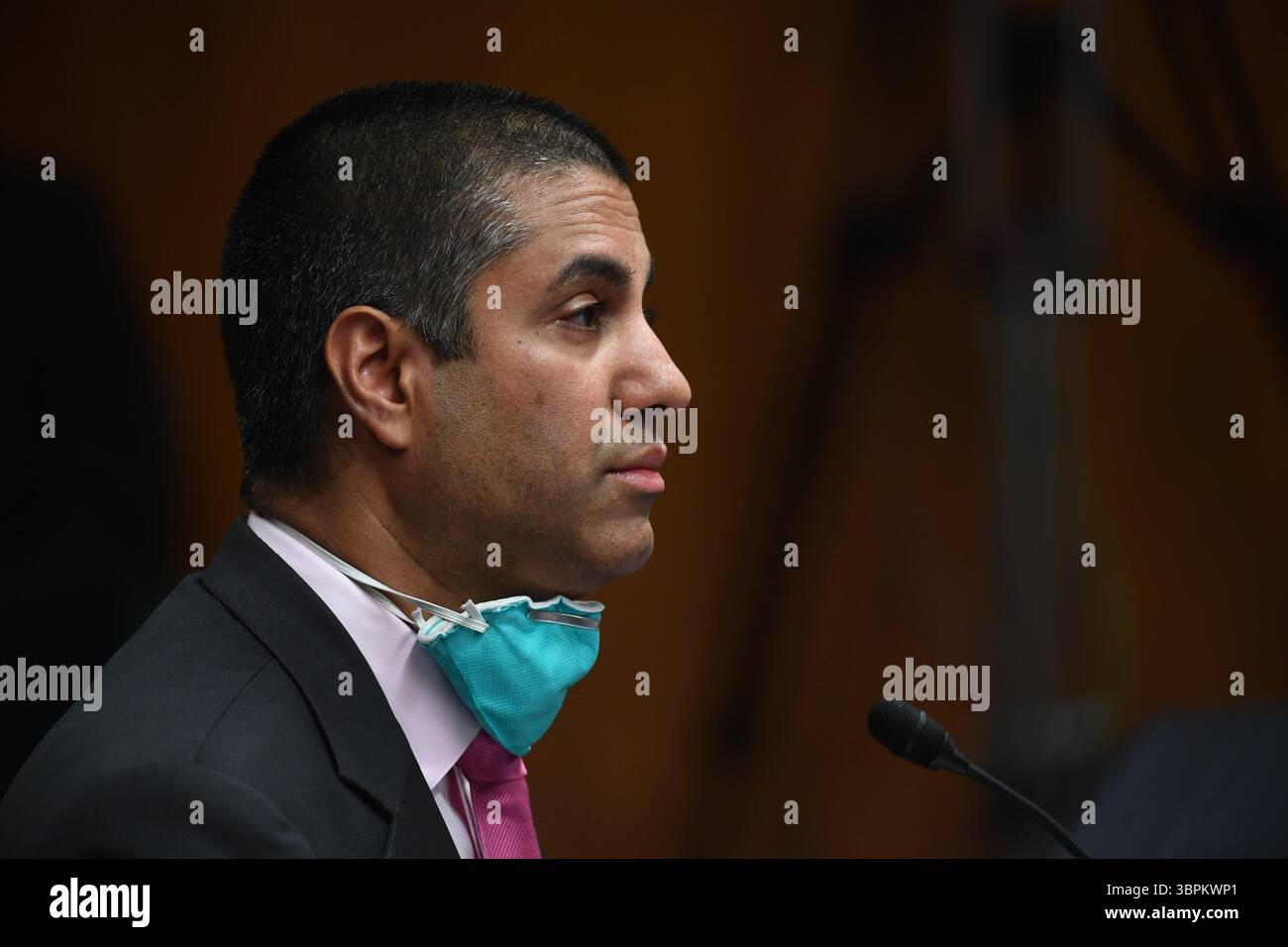 16 giugno 2020, Washington, Distretto di Columbia, Stati Uniti: Ajit Pai, Presidente della Federal Communications Commission (FCC), testimonia nel corso di un'audizione di sorveglianza per esaminare il programma di aste di spettro della Federal Communications Commission per l'anno fiscale 2021 il 16 giugno 2020. L'audizione si è tenuta dalla sottocommissione per gli stanziamenti del Senato degli Stati Uniti per i servizi finanziari e il governo generale (immagine di credito: © Toni Sandys/CNP via ZUMA Wire) Foto Stock