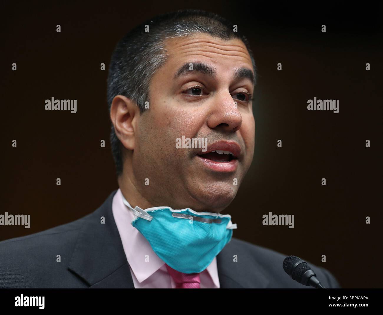 16 giugno 2020, Washington, Distretto di Columbia, Stati Uniti: Ajit Pai, Presidente della Federal Communications Commission (FCC), testimonia durante un'audizione della sottocommissione per gli stanziamenti del Senato degli Stati Uniti a Capitol Hill il 16 giugno 2020 a Washington, DC. le audizioni si concentrano sulla supervisione del programma di aste dello spettro della Federal Communications Commission per l'anno fiscale 2021 (Credit Image: © Chip Somodevilla/CNP via ZUMA Wire) Foto Stock