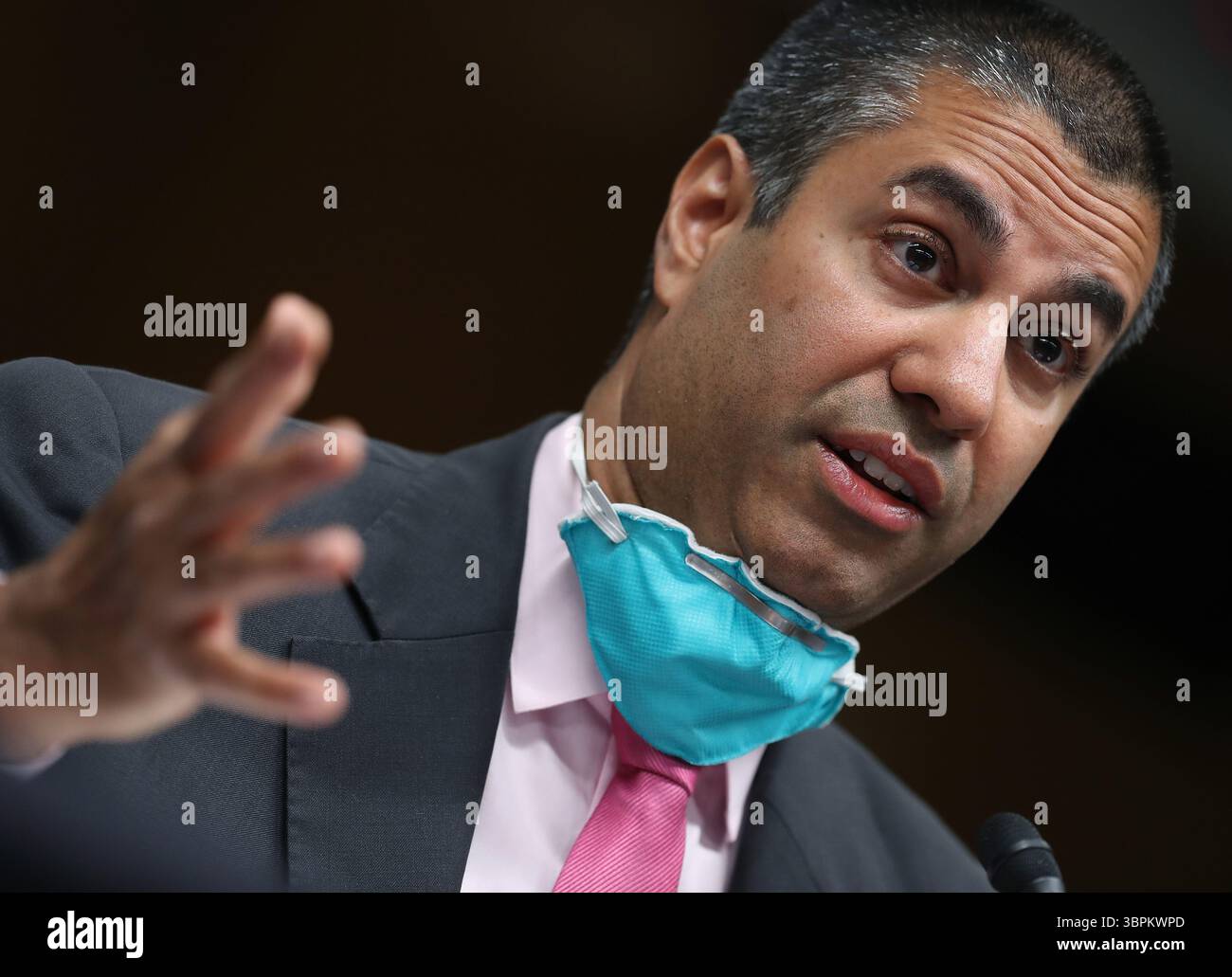 16 giugno 2020, Washington, Distretto di Columbia, Stati Uniti: Ajit Pai, Presidente della Federal Communications Commission (FCC), testimonia durante un'audizione della sottocommissione per gli stanziamenti del Senato degli Stati Uniti a Capitol Hill il 16 giugno 2020 a Washington, DC. le audizioni si concentrano sulla supervisione del programma di aste dello spettro della Federal Communications Commission per l'anno fiscale 2021 (Credit Image: © Chip Somodevilla/CNP via ZUMA Wire) Foto Stock