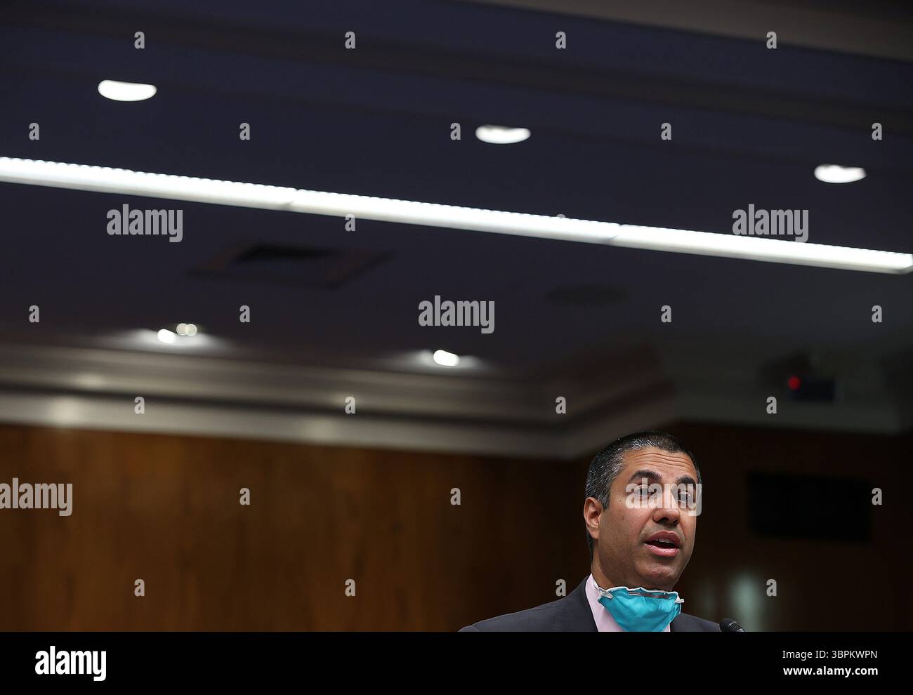 16 giugno 2020, Washington, Distretto di Columbia, Stati Uniti: Ajit Pai, Presidente della Federal Communications Commission (FCC), testimonia durante un'audizione della sottocommissione per gli stanziamenti del Senato degli Stati Uniti a Capitol Hill il 16 giugno 2020 a Washington, DC. le audizioni si concentrano sulla supervisione del programma di aste dello spettro della Federal Communications Commission per l'anno fiscale 2021 (Credit Image: © Chip Somodevilla/CNP via ZUMA Wire) Foto Stock