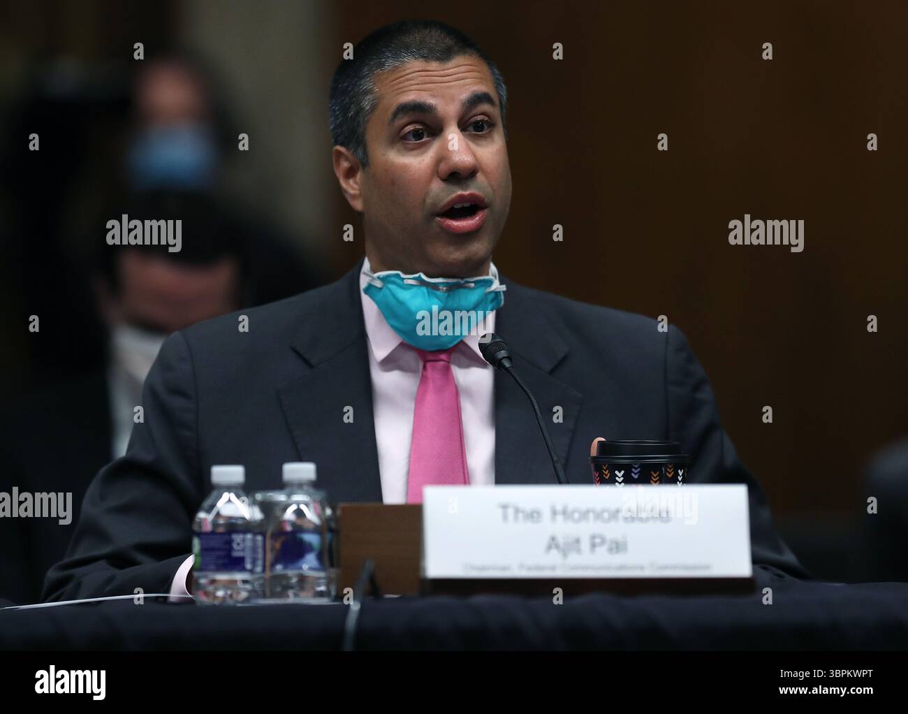 16 giugno 2020, Washington, Distretto di Columbia, Stati Uniti: Ajit Pai, Presidente della Federal Communications Commission (FCC), testimonia durante un'audizione della sottocommissione per gli stanziamenti del Senato degli Stati Uniti a Capitol Hill il 16 giugno 2020 a Washington, DC. le audizioni si concentrano sulla supervisione del programma di aste dello spettro della Federal Communications Commission per l'anno fiscale 2021 (Credit Image: © Chip Somodevilla/CNP via ZUMA Wire) Foto Stock
