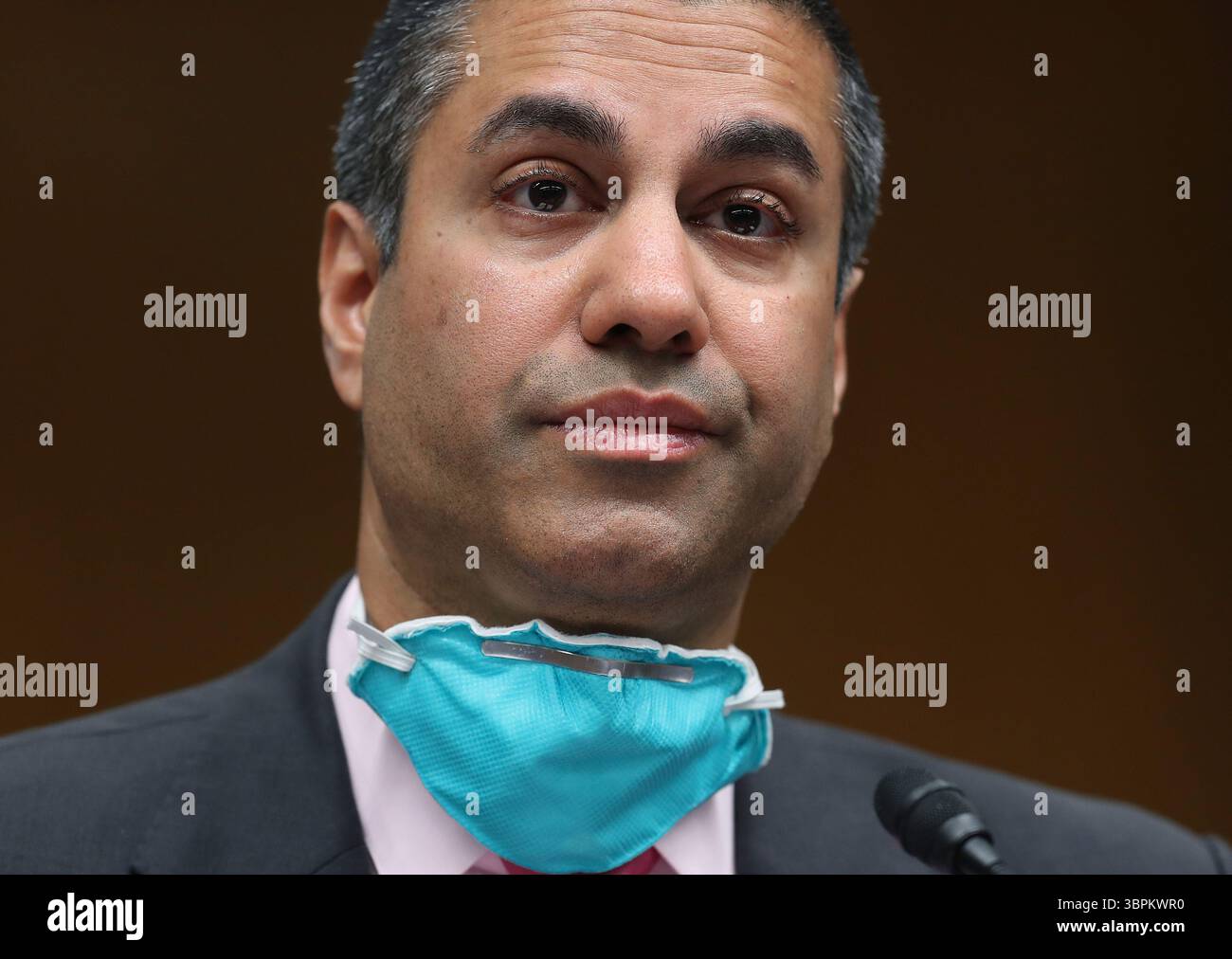 16 giugno 2020, Washington, Distretto di Columbia, Stati Uniti: Ajit Pai, Presidente della Federal Communications Commission (FCC), testimonia durante un'audizione della sottocommissione per gli stanziamenti del Senato degli Stati Uniti a Capitol Hill il 16 giugno 2020 a Washington, DC. le audizioni si concentrano sulla supervisione del programma di aste dello spettro della Federal Communications Commission per l'anno fiscale 2021 (Credit Image: © Chip Somodevilla/CNP via ZUMA Wire) Foto Stock