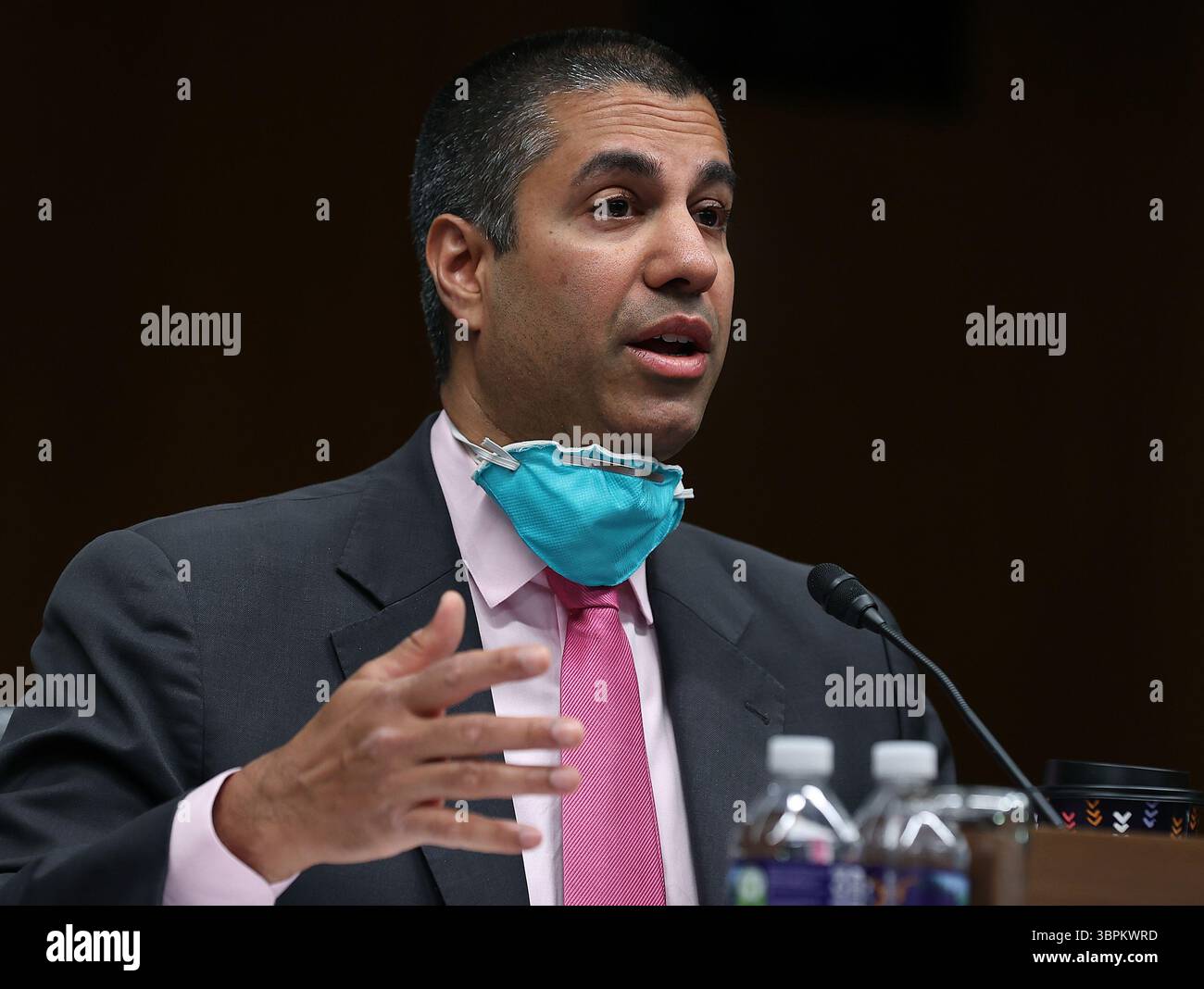 16 giugno 2020, Washington, Distretto di Columbia, Stati Uniti: Ajit Pai, Presidente della Federal Communications Commission (FCC), testimonia durante un'audizione della sottocommissione per gli stanziamenti del Senato degli Stati Uniti a Capitol Hill il 16 giugno 2020 a Washington, DC. le audizioni si concentrano sulla supervisione del programma di aste dello spettro della Federal Communications Commission per l'anno fiscale 2021 (Credit Image: © Chip Somodevilla/CNP via ZUMA Wire) Foto Stock