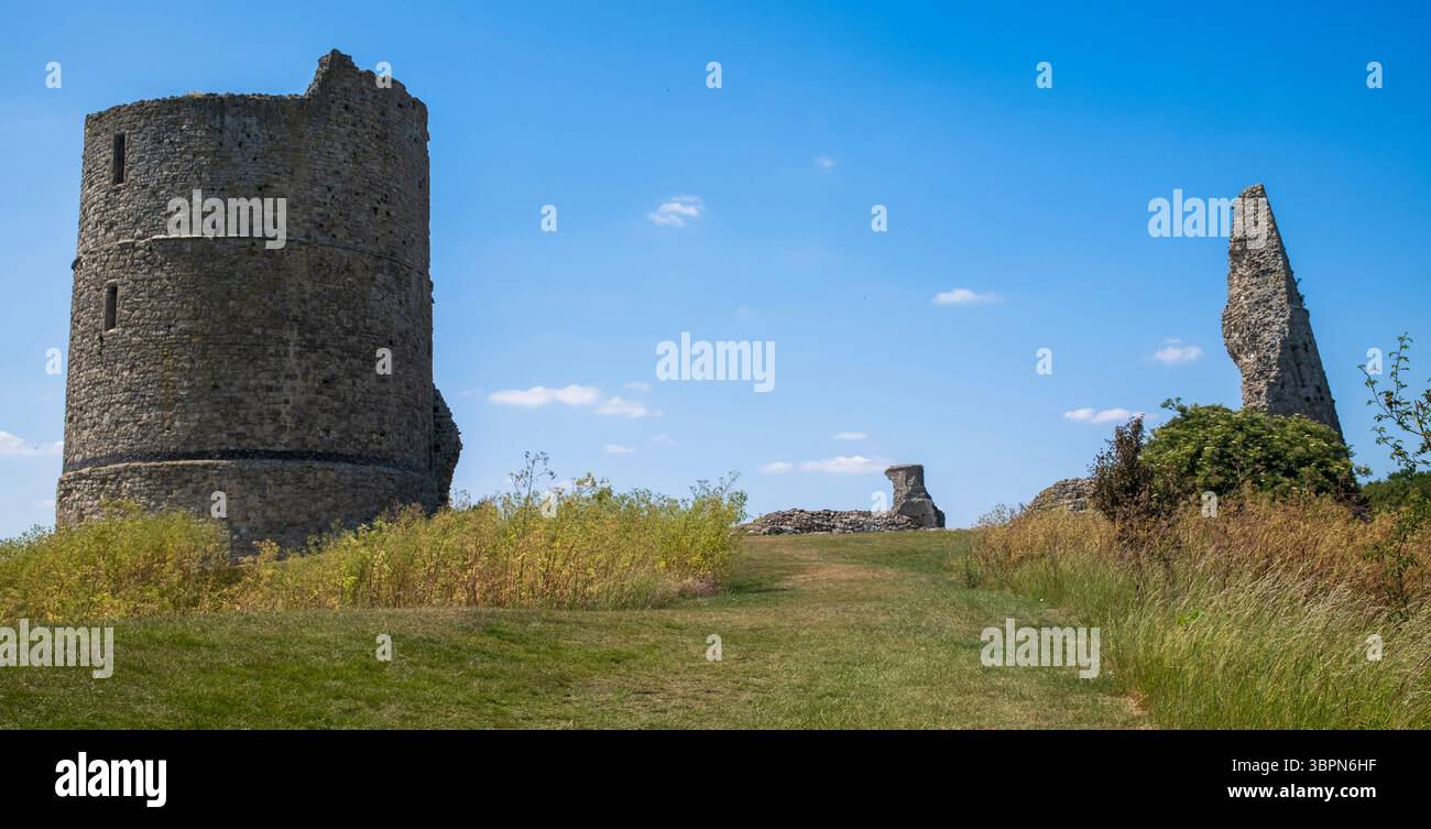 Castello di Hadleigh. Le romantiche rovine di un castello reale che si affaccia sulle paludi dell'Essex. Foto Stock
