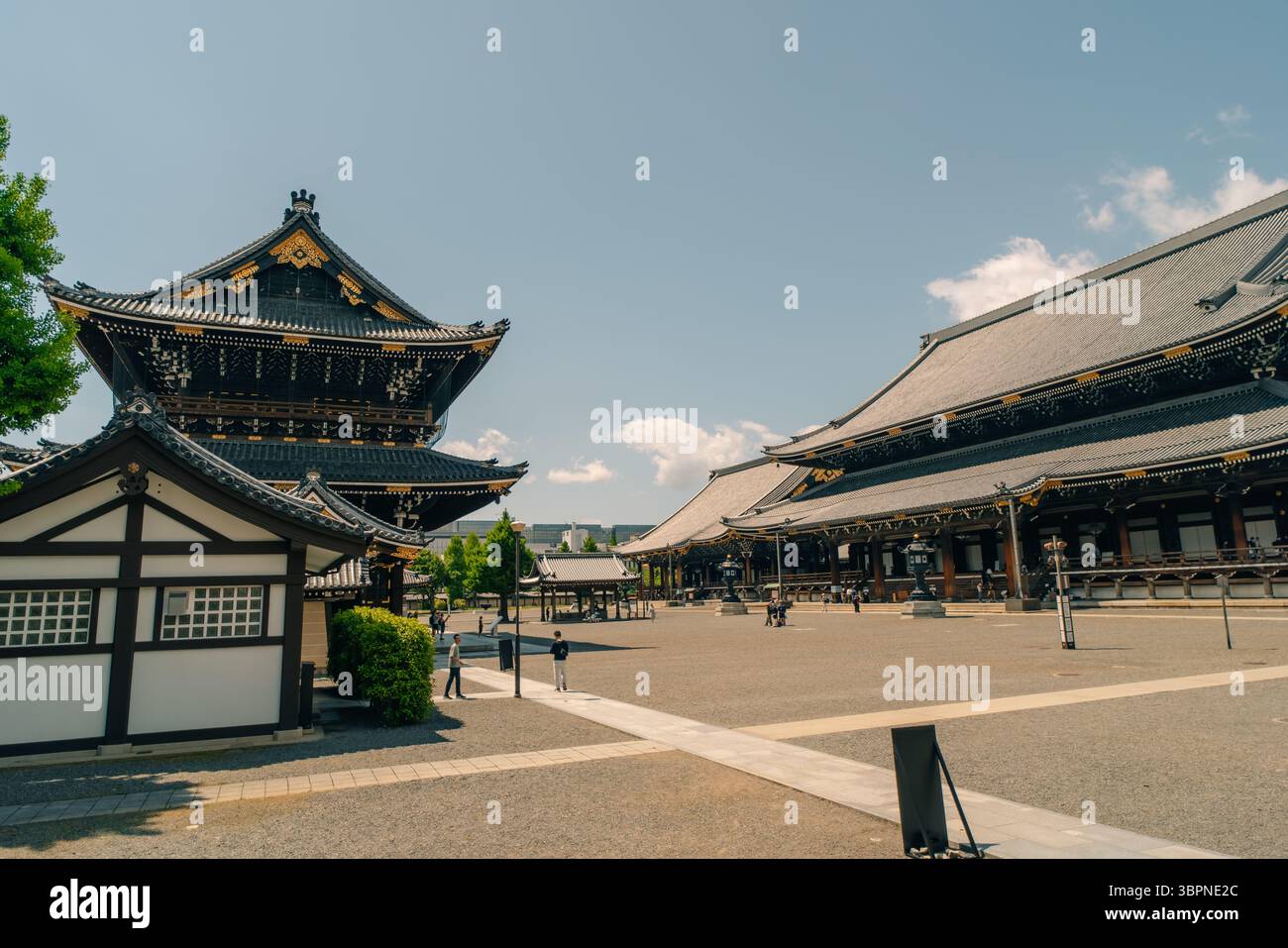 Kyoto Giappone - 2 maggio 2025 tempio Higashi Honganji Goeido, il tempio principale della fazione Otani del Buddismo Jodo-Shin . Foto di alta qualità Foto Stock