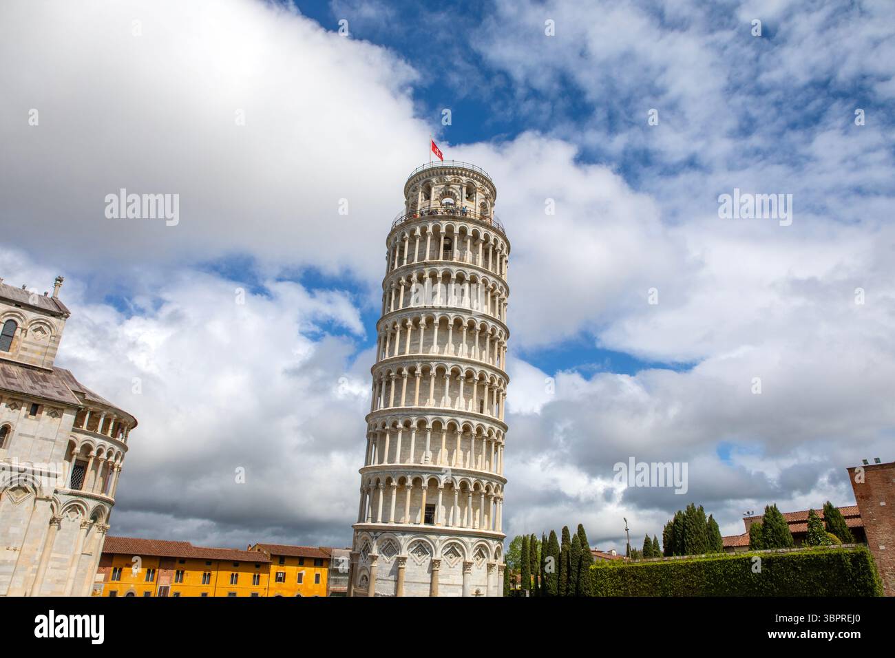 Vista della magnifica Torre Pendente di Pisa, nella città di Pisa, Italia. Foto Stock