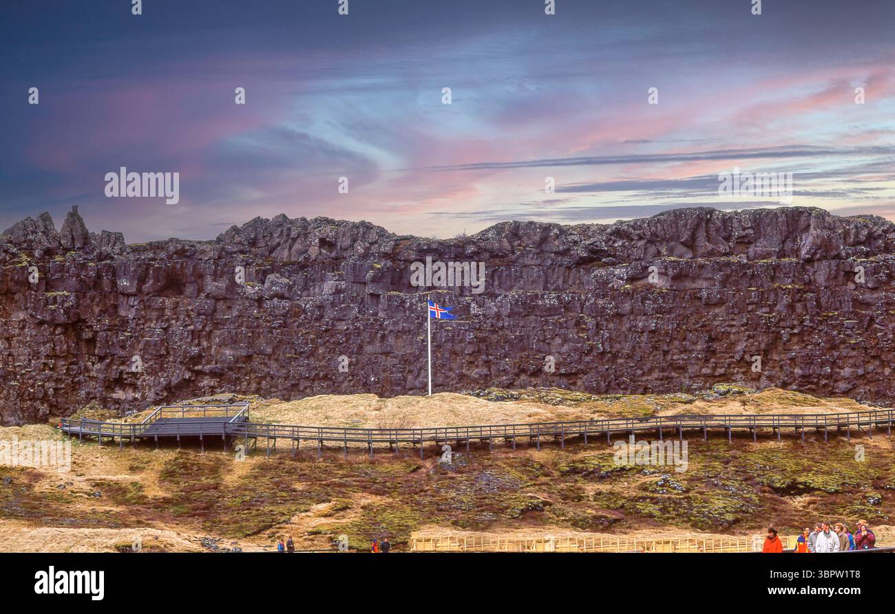Piastra continentale fessura, Thingvellir National Park, Thingvallavatn, Repubblica di Islanda Foto Stock