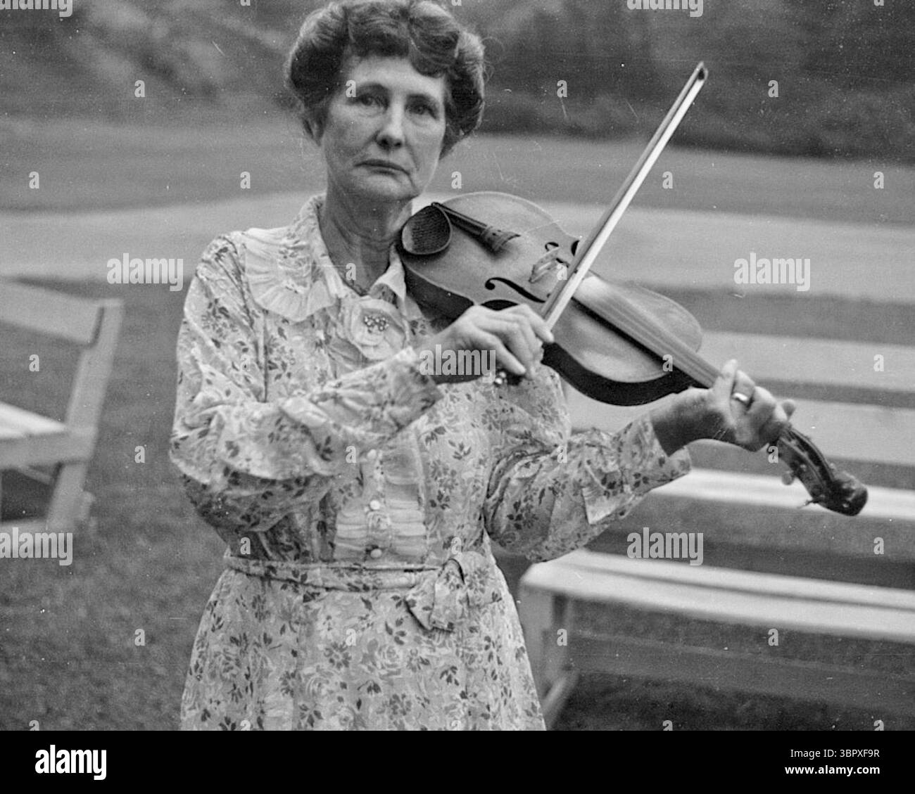 "Aunt" Samantha Bumgarner (31 ottobre 1878 - 24 dicembre 1960) è stata una cantante e cantante statunitense, attiva nel 1937 Foto Stock