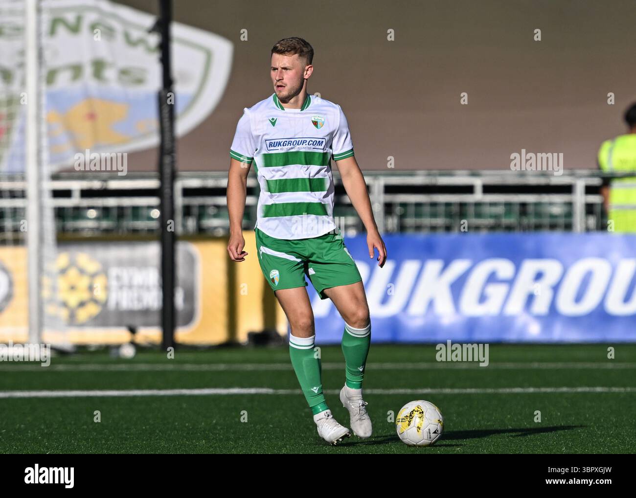Park Hall Stadium, Oswestry, Shropshire, Inghilterra, 8 luglio 2025. Jack Bodenham dei New Saints durante i New Saints of Oswestry Town & Llansantffraid Football Club/The New Saints (TNS) contro KF Shkëndija/Klubi i Futbollit Shkëndija (Shkëndija) nella Champions League First Qualifying Round 2025/2026 stagione, al Park Hall. (Immagine di credito: ©Cody Froggatt/Alamy Live News) Foto Stock Park Hall Stadium, Oswestry, Shropshire, Inghilterra, 8 luglio 2025. Jack Bodenham dei New Saints durante i New Saints of Oswestry Town & Llansantffraid Football Club/The New Saints (TNS) contro KF Shkëndija/Klubi i Futbollit Shkëndija (Shkëndija) nella Champions League First Qualifying Round 2025/2026 stagione, al Park Hall. (Immagine di credito: ©Cody Froggatt/Alamy Live News) Foto Stock