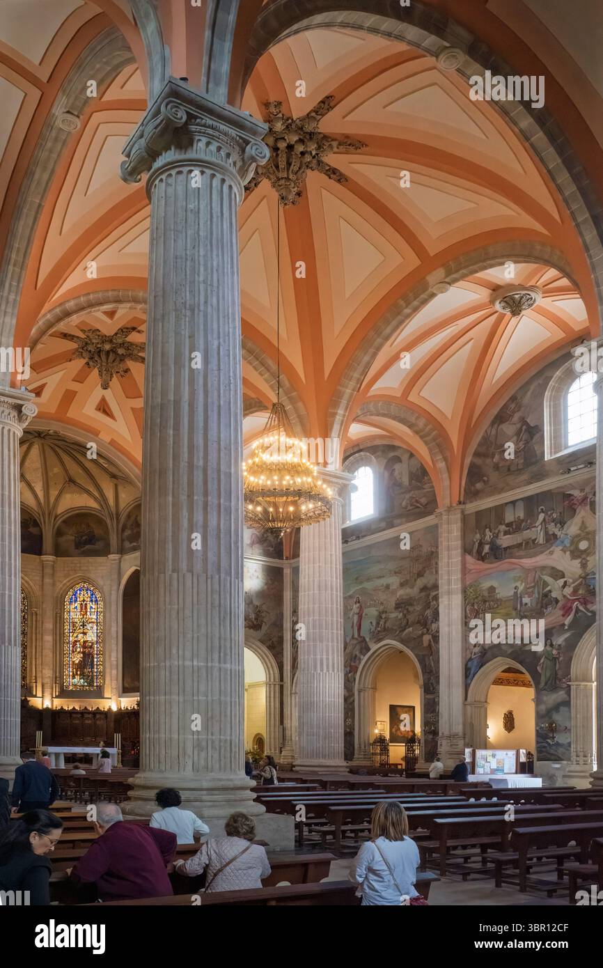 Interno della Cattedrale di San Juan Bautista nella città di Albacete, Comunità autonoma di Castilla la Mancha, Spagna, Europa Foto Stock