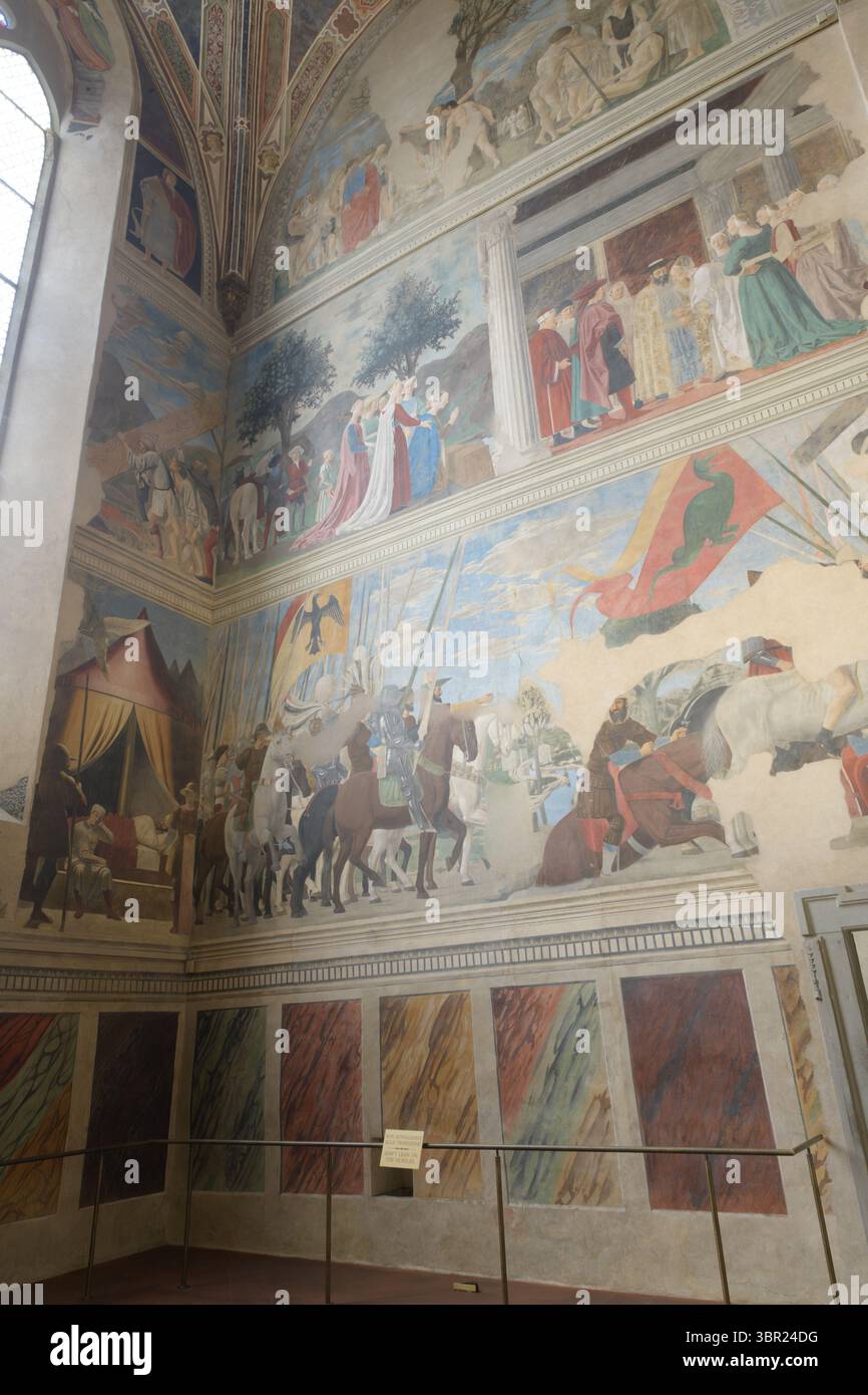 Ciclo di affreschi storie della vera Croce di Piero della Francesca, XV secolo, Basilica di San Francesco, Arezzo, Toscana, Italia. Foto Stock