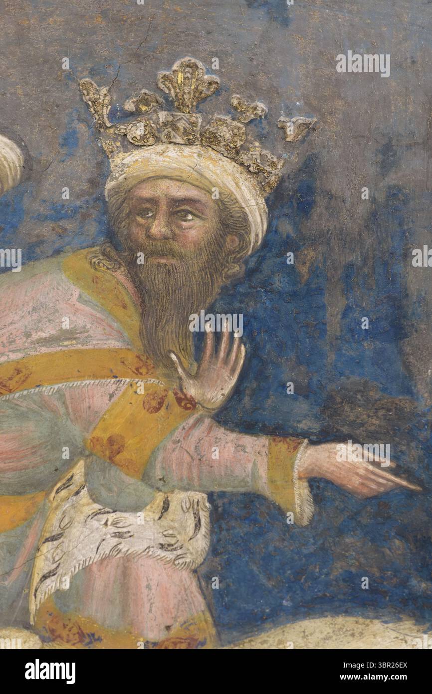 Dettaglio di un affresco di Guariento raffigurante Elia nel carro ardente e episodi del Libro di Daniele. Situato nella Reggia Carrarese, Padova, IT Foto Stock