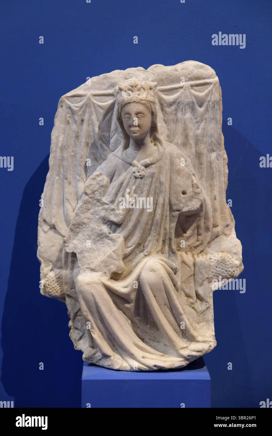 Madonna col bambino scultura dello scultore veneziano, XIV secolo, Museo Civico, Padova, Italia. Foto Stock