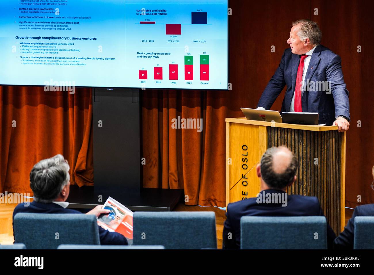 Oslo 20250711. Il presidente Svein Harald Oygard durante la presentazione. Norwegian presenta i risultati del secondo trimestre del 2025. Il CEO Geir Karlsen e il CFO Hans-Jørgen Wibstad tengono la presentazione all'Auditorium del centro conferenze House of Oslo a Oslo. Foto: Lise Aaserud / NTB Foto Stock