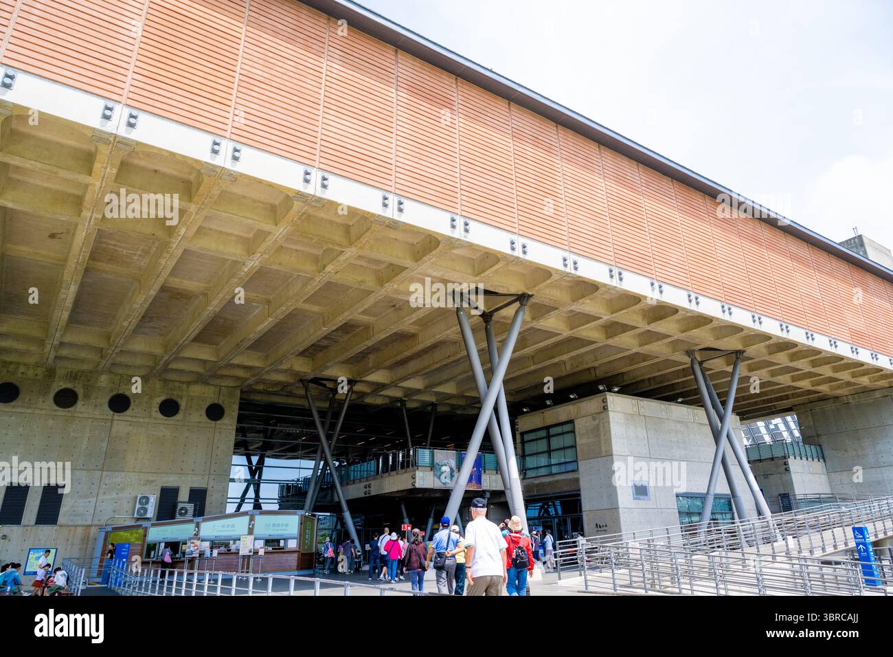 Tainan, Taiwan - 29 giugno 2025: Vista esterna e interna del Museo Nazionale della storia di Taiwan, con il suo design architettonico moderno e spa Foto Stock
