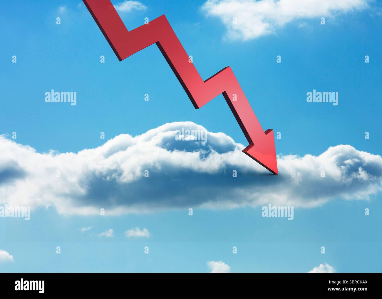 Freccia rossa rivolta verso il basso contro il cielo Foto Stock