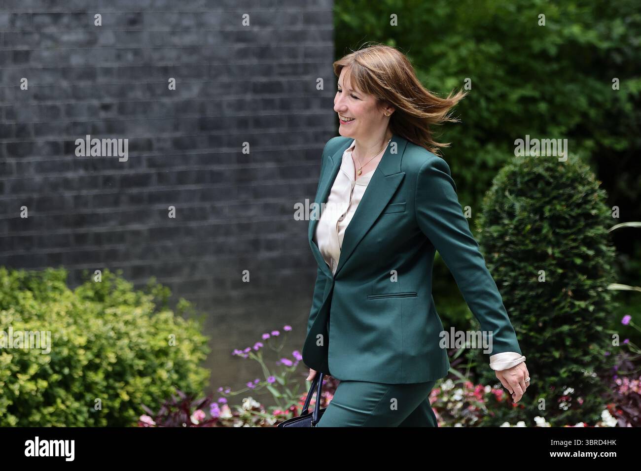 Londra, Regno Unito. 9 luglio 2025. Rachel Reeves, Cancelliere dello Scacchiere, arriva al numero 10 di Downing Street durante la visita di Stato del Presidente francese Emmanuel Macron. Foto Stock