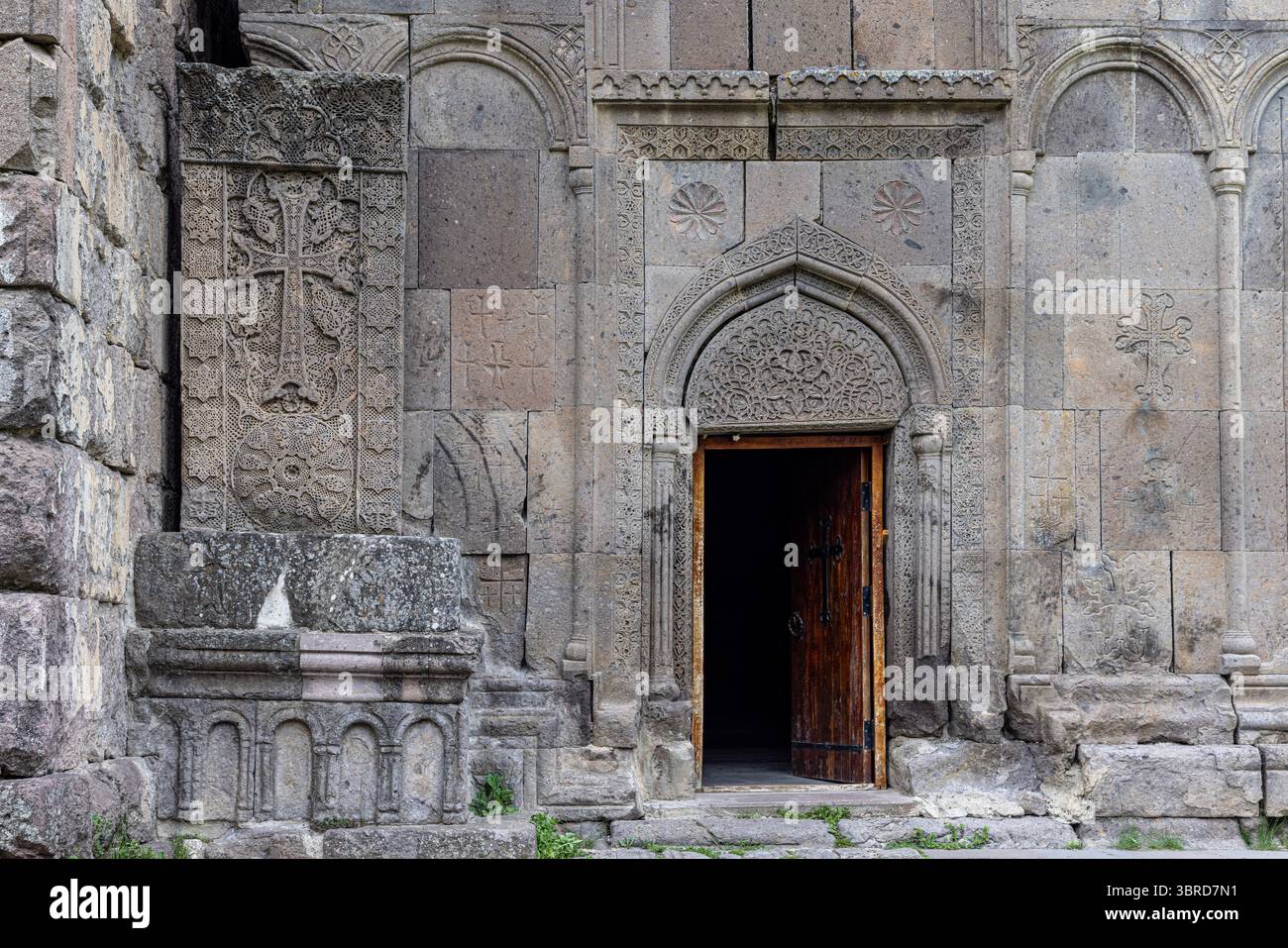 Goshavank, un complesso monastico medievale nella provincia di Tavush in Armenia, è un esempio significativo di architettura religiosa del XII e XIII secolo Foto Stock