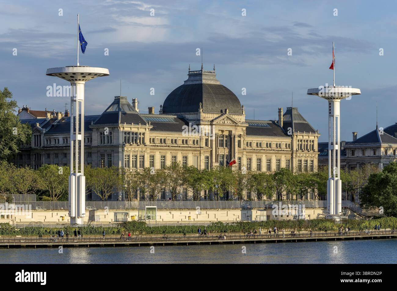 Bibliotheque Universitaire du Palais, Universite Jean Moulin Lyon 3 edificio sulle rive del Rodano, Lione, Auvergne-Rhone-Alpes, Metropole de L. Foto Stock