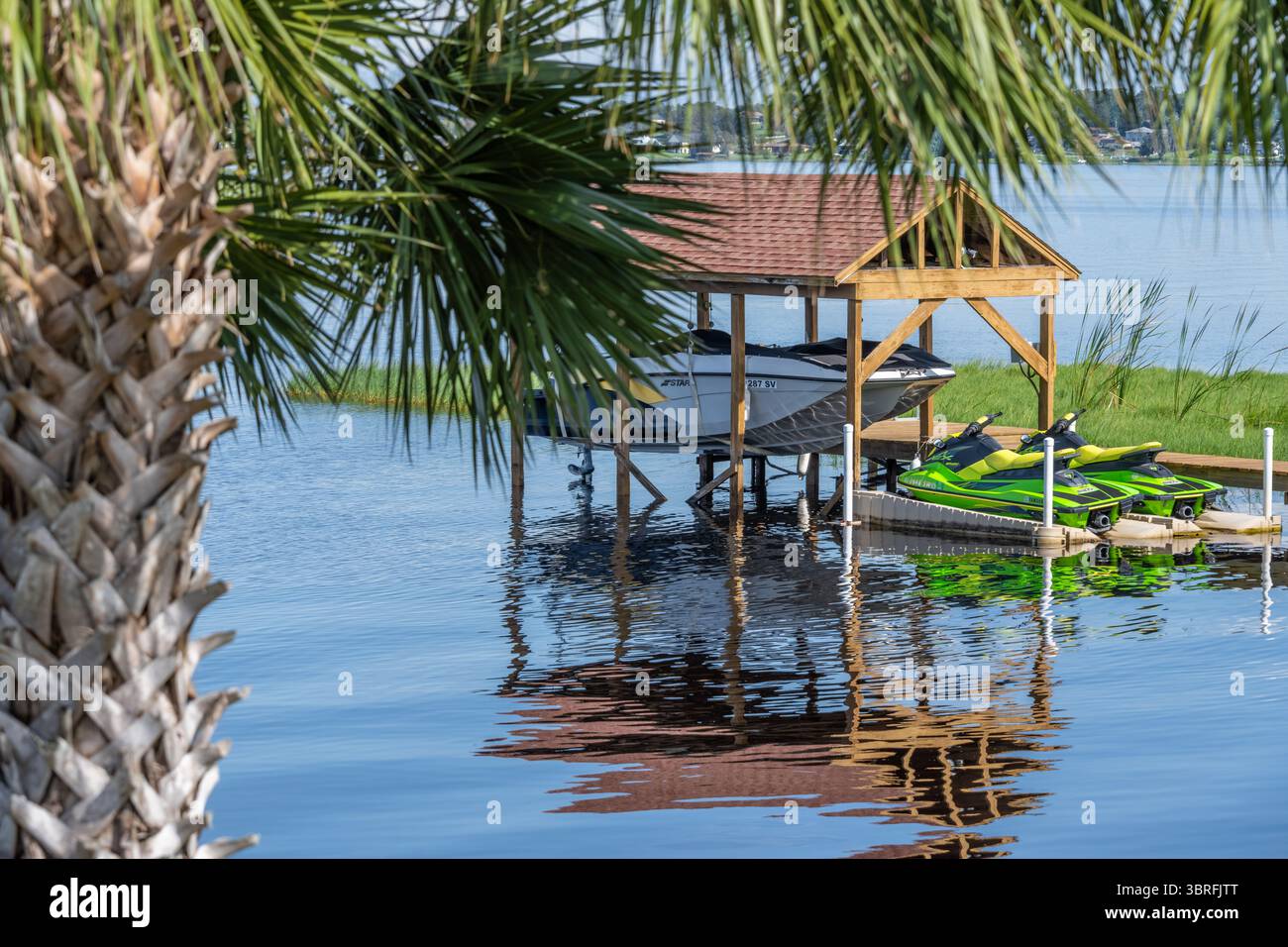 Attracco personale con moto d'acqua sul lago Minneola a Clermont, Florida. (USA) Foto Stock