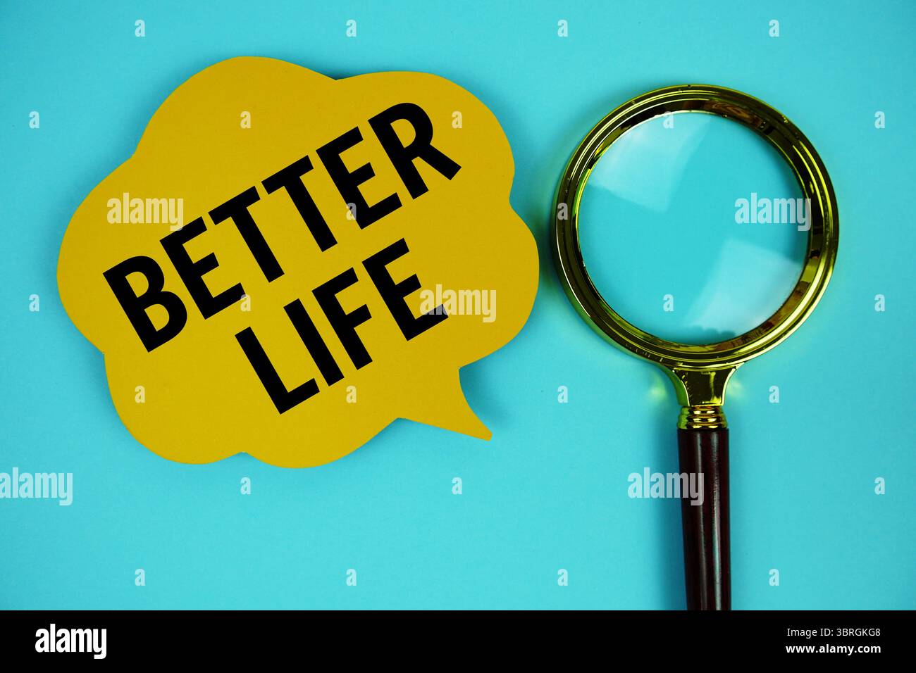 Testo migliore con bolla vocale e lente d'ingrandimento su sfondo blu Foto Stock