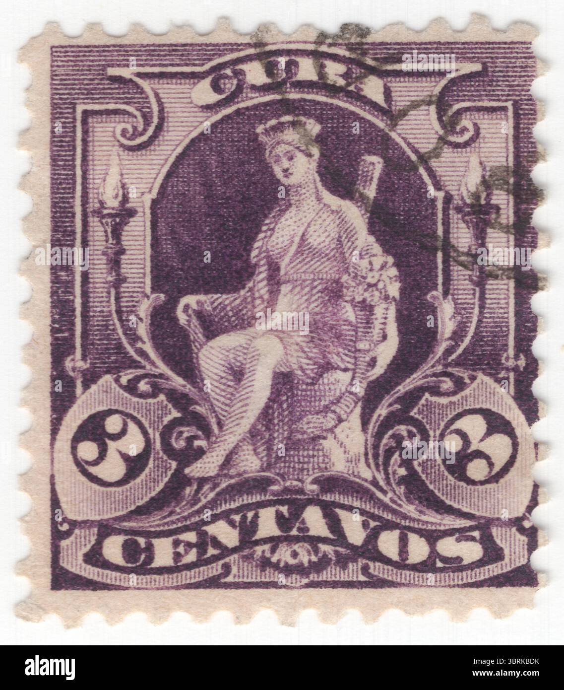CUBA - 1899: Francobollo viola 3 centavo raffigurante l'allegoria "Cuba". Rilasciato dalla Repubblica in base alla legge militare degli Stati Uniti. Dopo la guerra ispano-americana, Spagna e Stati Uniti firmarono il Trattato di Parigi (1898), con il quale Cuba divenne un protettorato degli Stati Uniti. Cuba ottenne l'indipendenza formale dagli Stati Uniti il 20 maggio 1902. Secondo la nuova costituzione cubana, gli Stati Uniti mantennero il diritto di intervenire negli affari cubani e di supervisionare le sue finanze e le relazioni estere. In base all'emendamento Platt, gli Stati Uniti affittarono la base navale della baia di Guantánamo Foto Stock CUBA - 1899: Francobollo viola 3 centavo raffigurante l'allegoria "Cuba". Rilasciato dalla Repubblica in base alla legge militare degli Stati Uniti. Dopo la guerra ispano-americana, Spagna e Stati Uniti firmarono il Trattato di Parigi (1898), con il quale Cuba divenne un protettorato degli Stati Uniti. Cuba ottenne l'indipendenza formale dagli Stati Uniti il 20 maggio 1902. Secondo la nuova costituzione cubana, gli Stati Uniti mantennero il diritto di intervenire negli affari cubani e di supervisionare le sue finanze e le relazioni estere. In base all'emendamento Platt, gli Stati Uniti affittarono la base navale della baia di Guantánamo Foto Stock